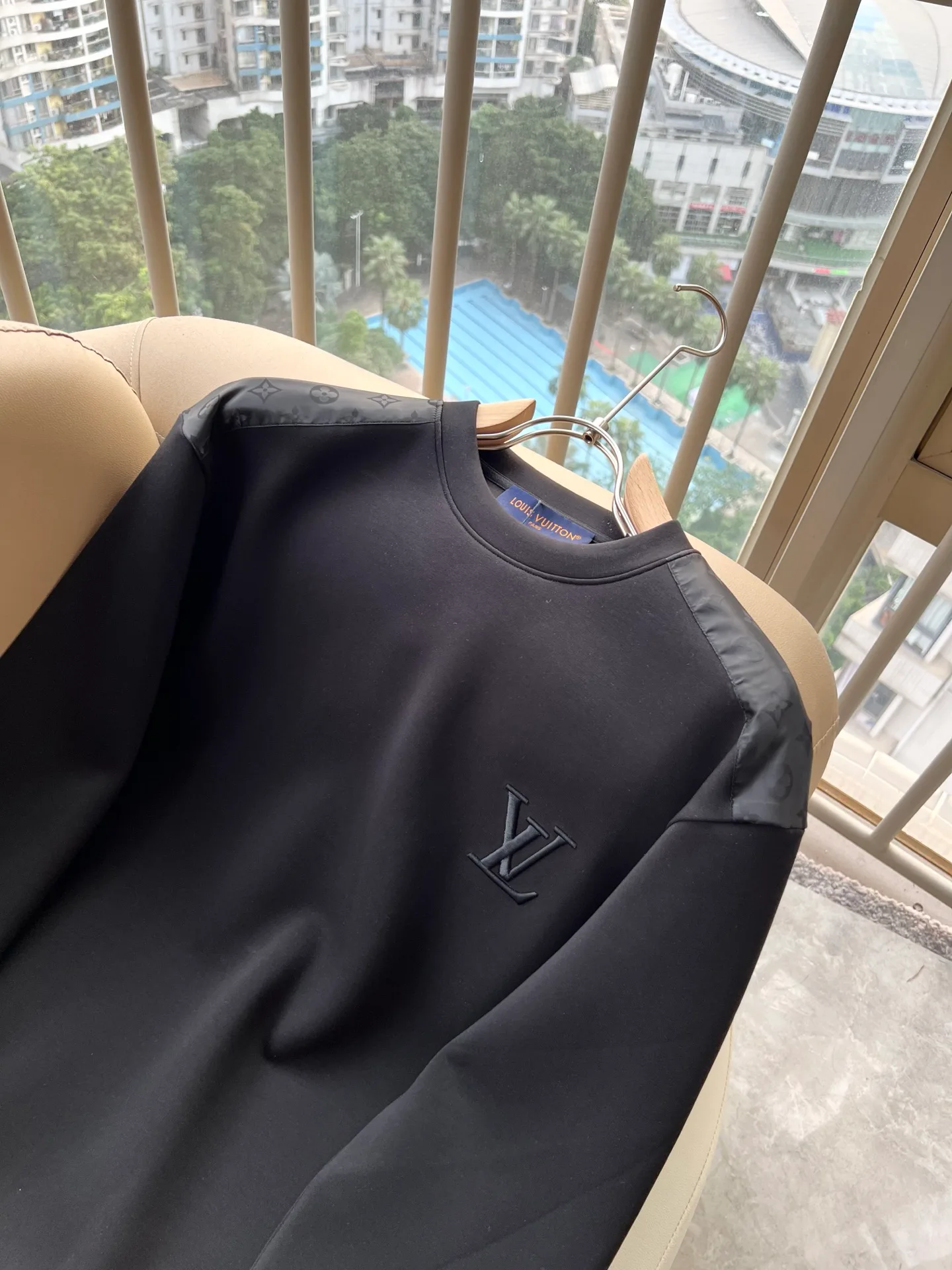 Men's Sweatshirts And Hoodies LOUIS VUITTON 18495730