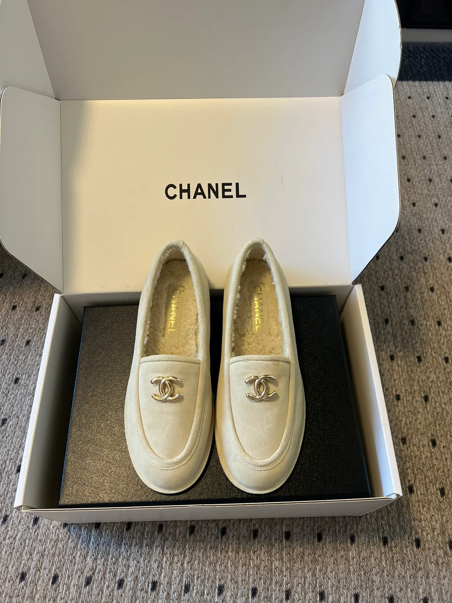 Women's Loafers And Moccasins CHANEL 17822829
