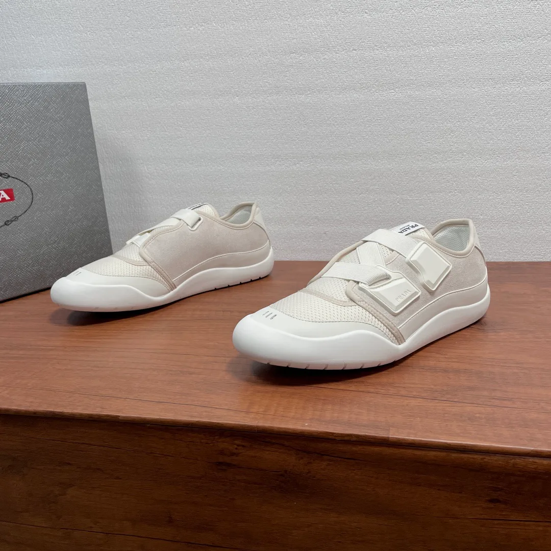 Men's Sneakers PRADA 17298420