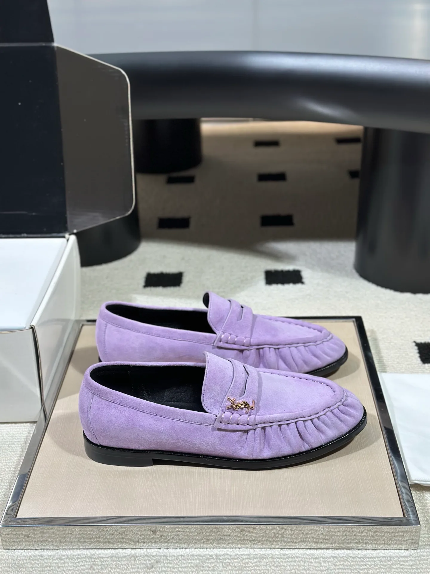 Women's Loafers And Moccasins SAINT LAURENT 18041796