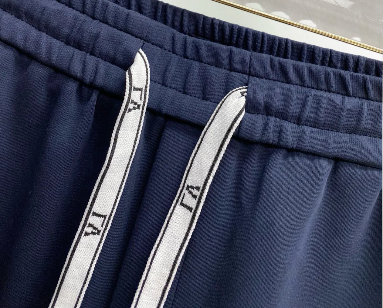 Men's Trousers LOUIS VUITTON 17973703