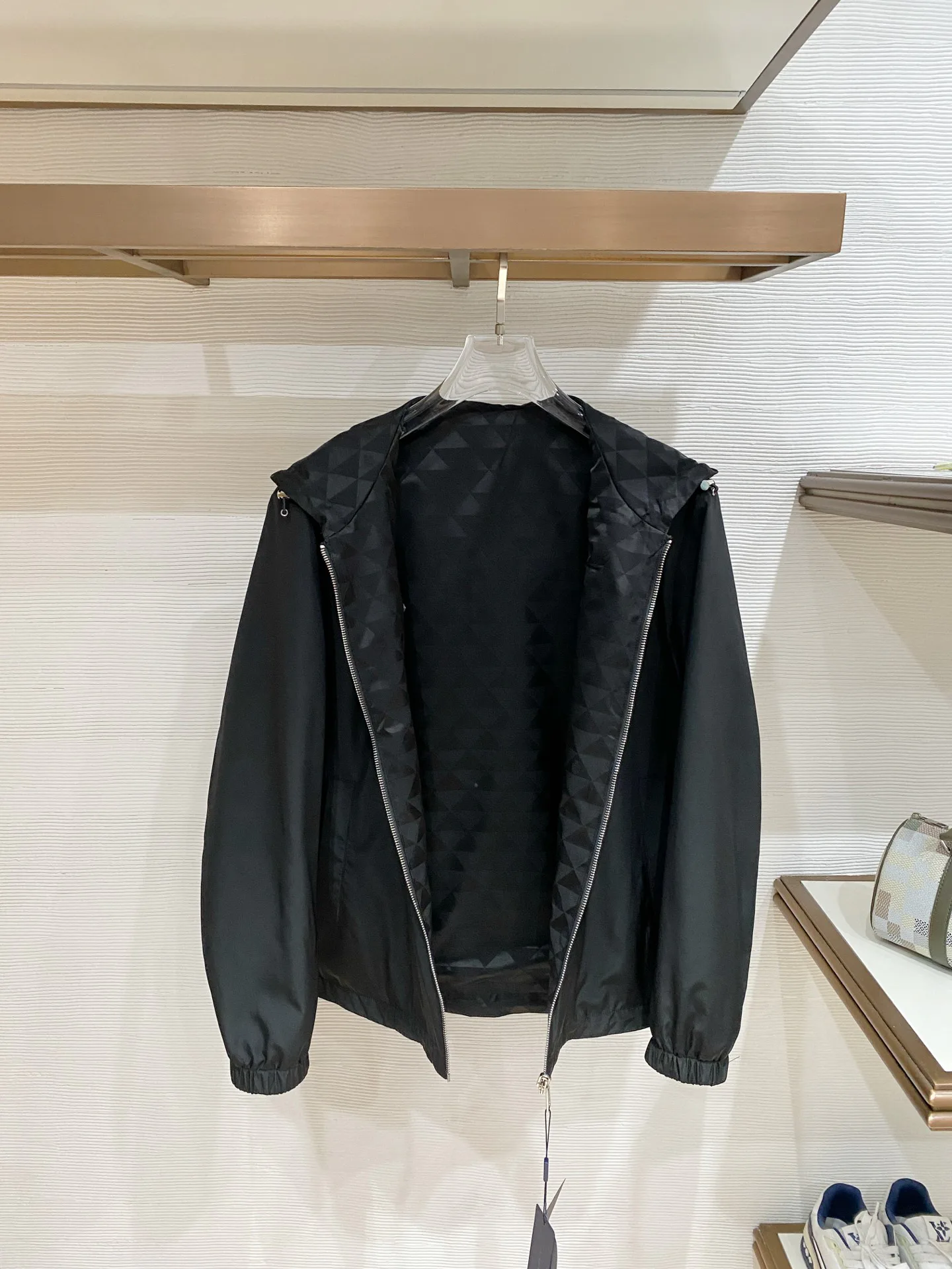 Куртки И Пуховики Мужские Prada 18618723