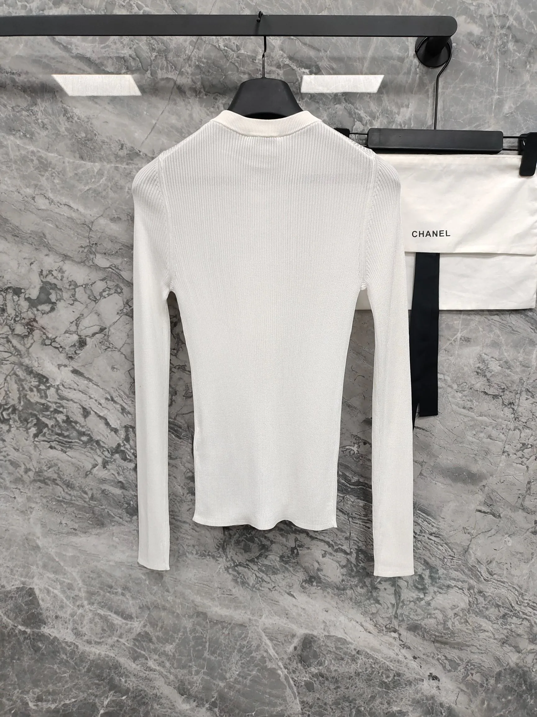 Women's Jumpers And Sweaters CHANEL 16935530
