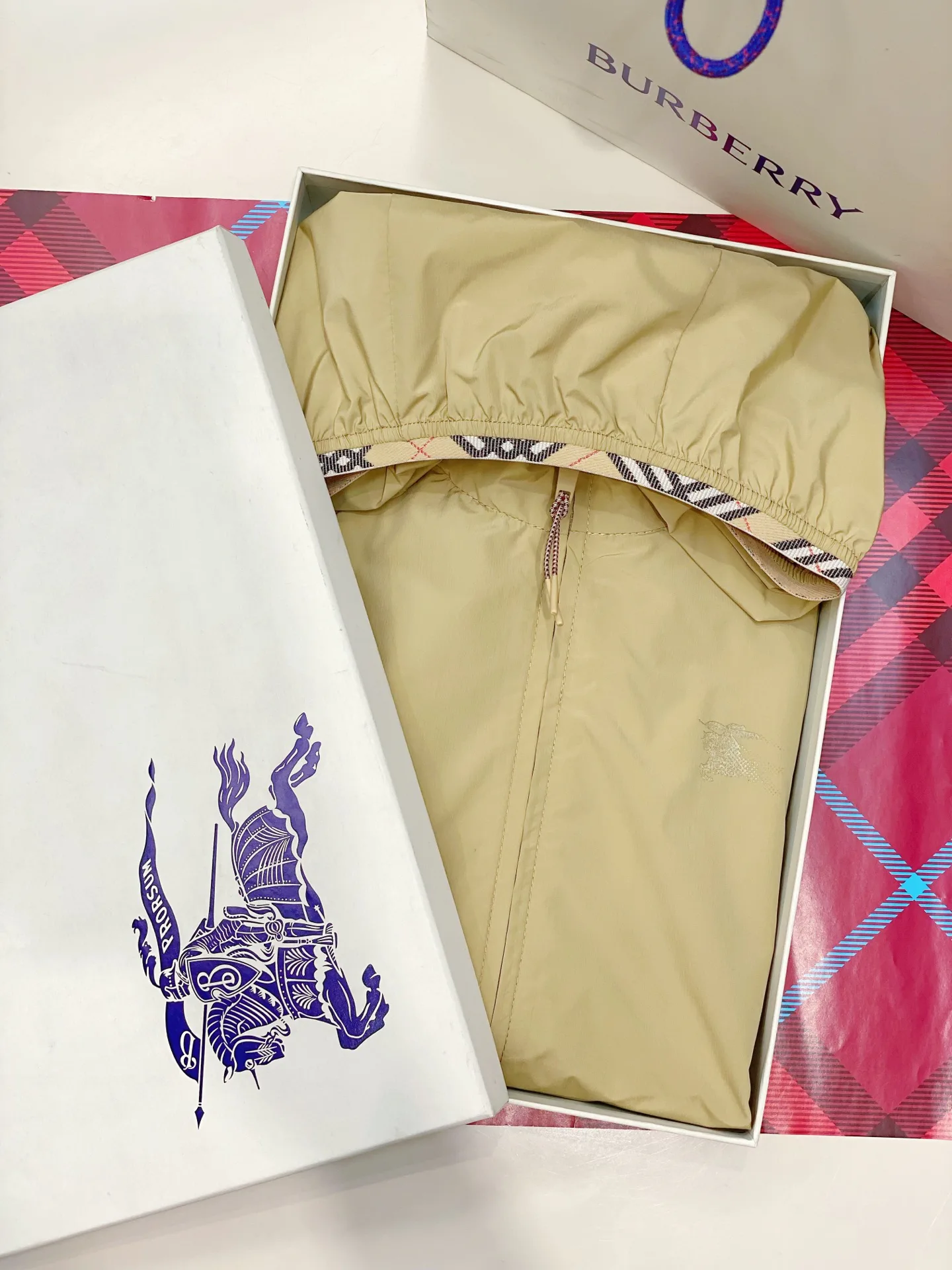 Women's Jackets And Down Jackets BURBERRY 18206388
