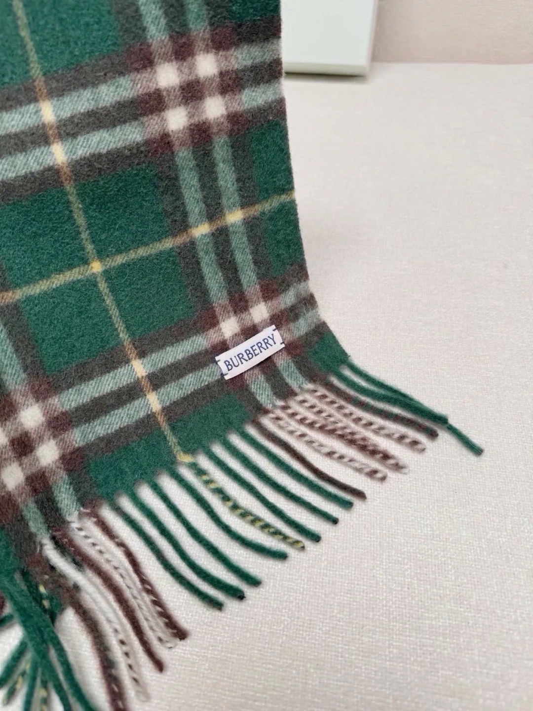 Scarves BURBERRY 18476701