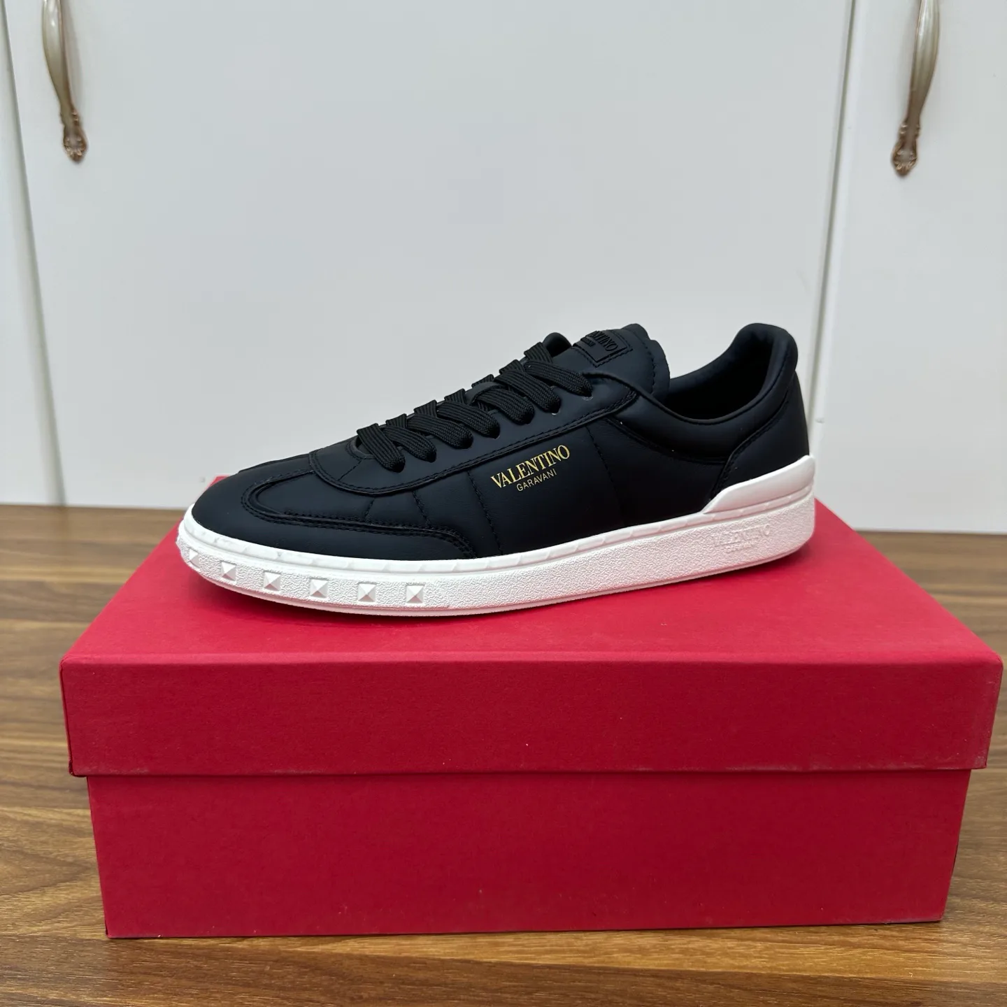 Men's Sneakers VALENTINO 18103435