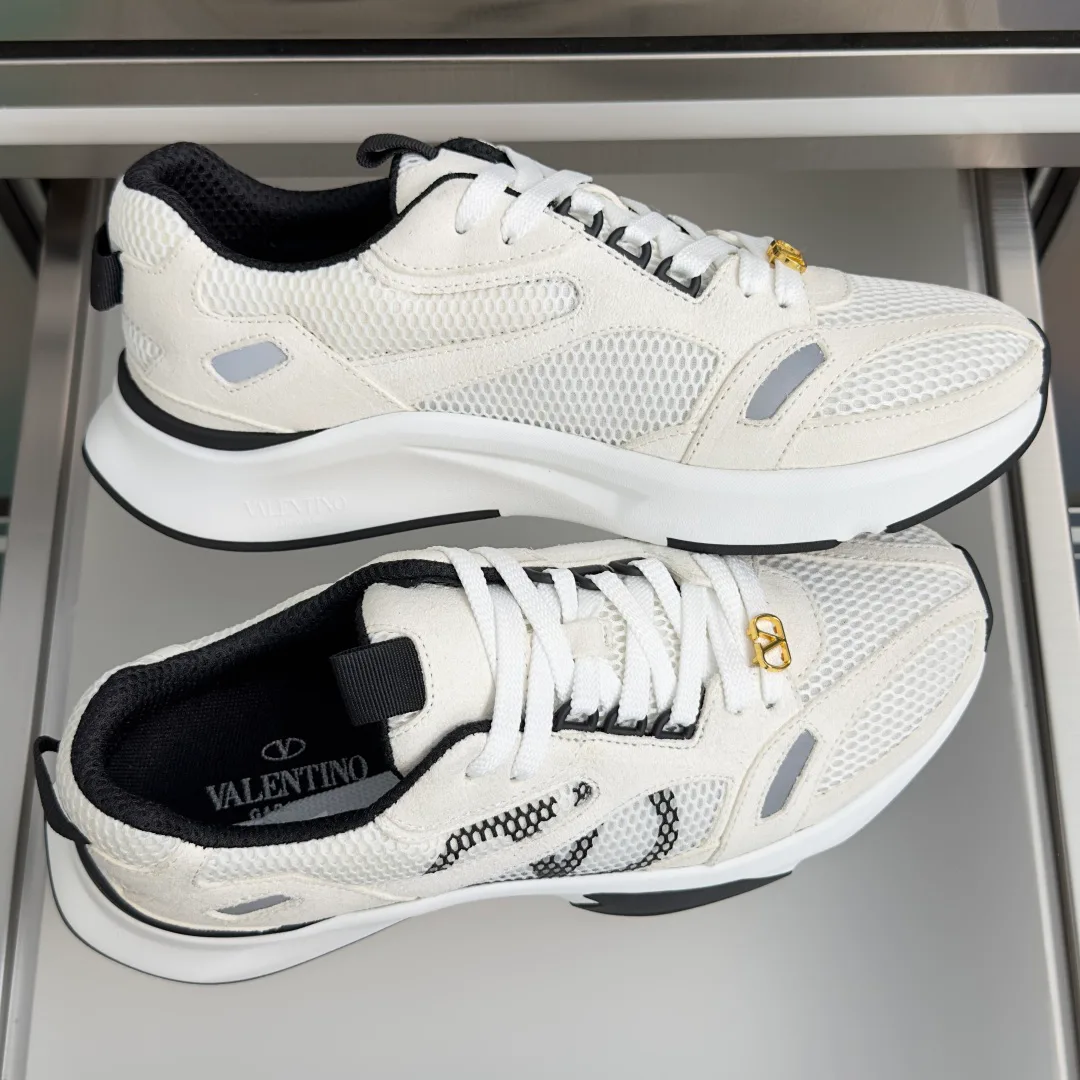 Men's Sneakers VALENTINO 17603078