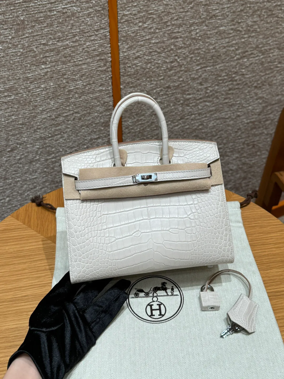 Women's Classic Handbags HERMES 18125669