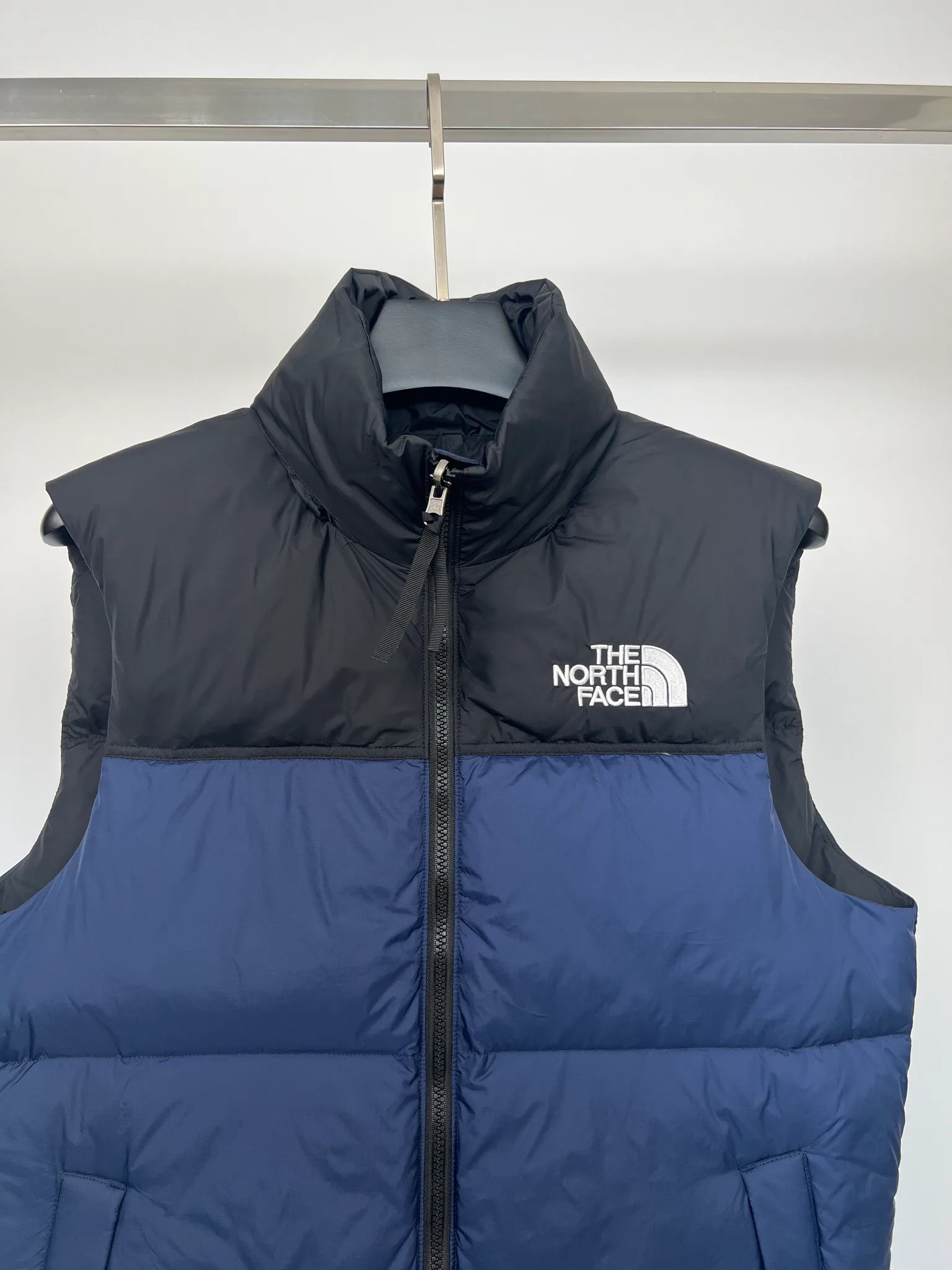Women's Vests THE NORTH FACE 18416025