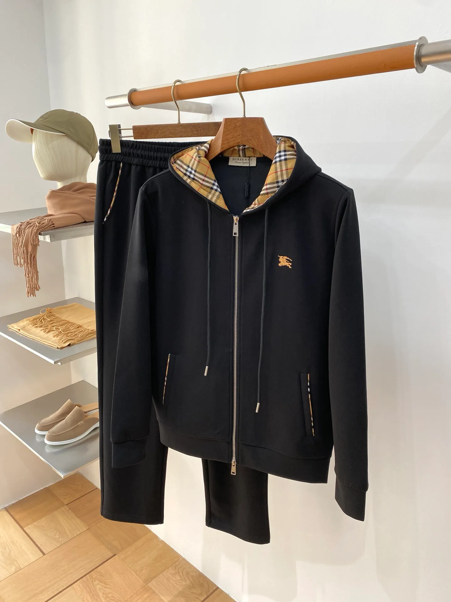 Women's Tracksuits BURBERRY 18383630