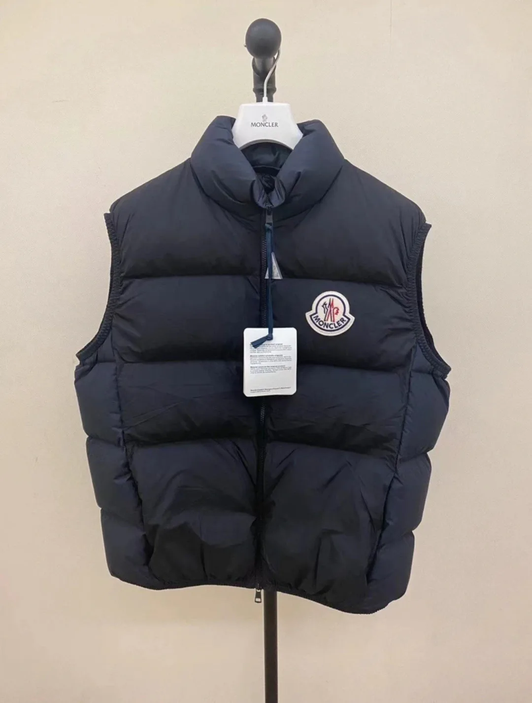 Women's Vests MONCLER 18007561