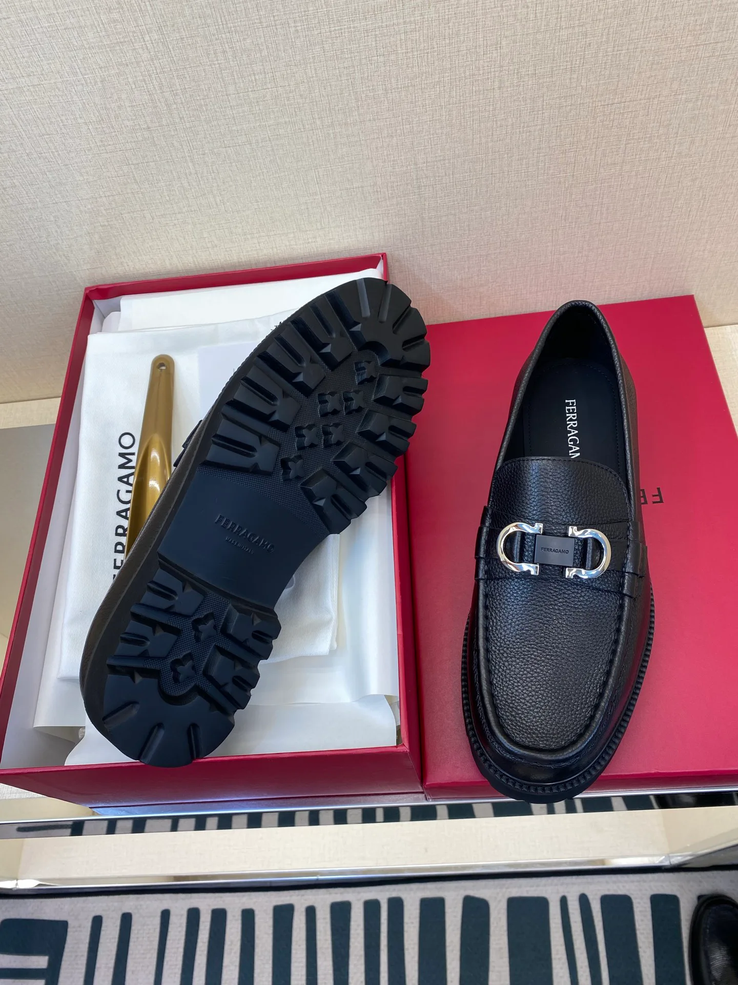 Men's Loafers And Dress Shoes SALVATORE FERRAGAMO 17971733