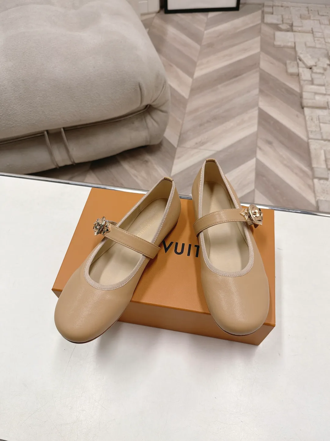 Women's Ballet Flats LOUIS VUITTON 17968744