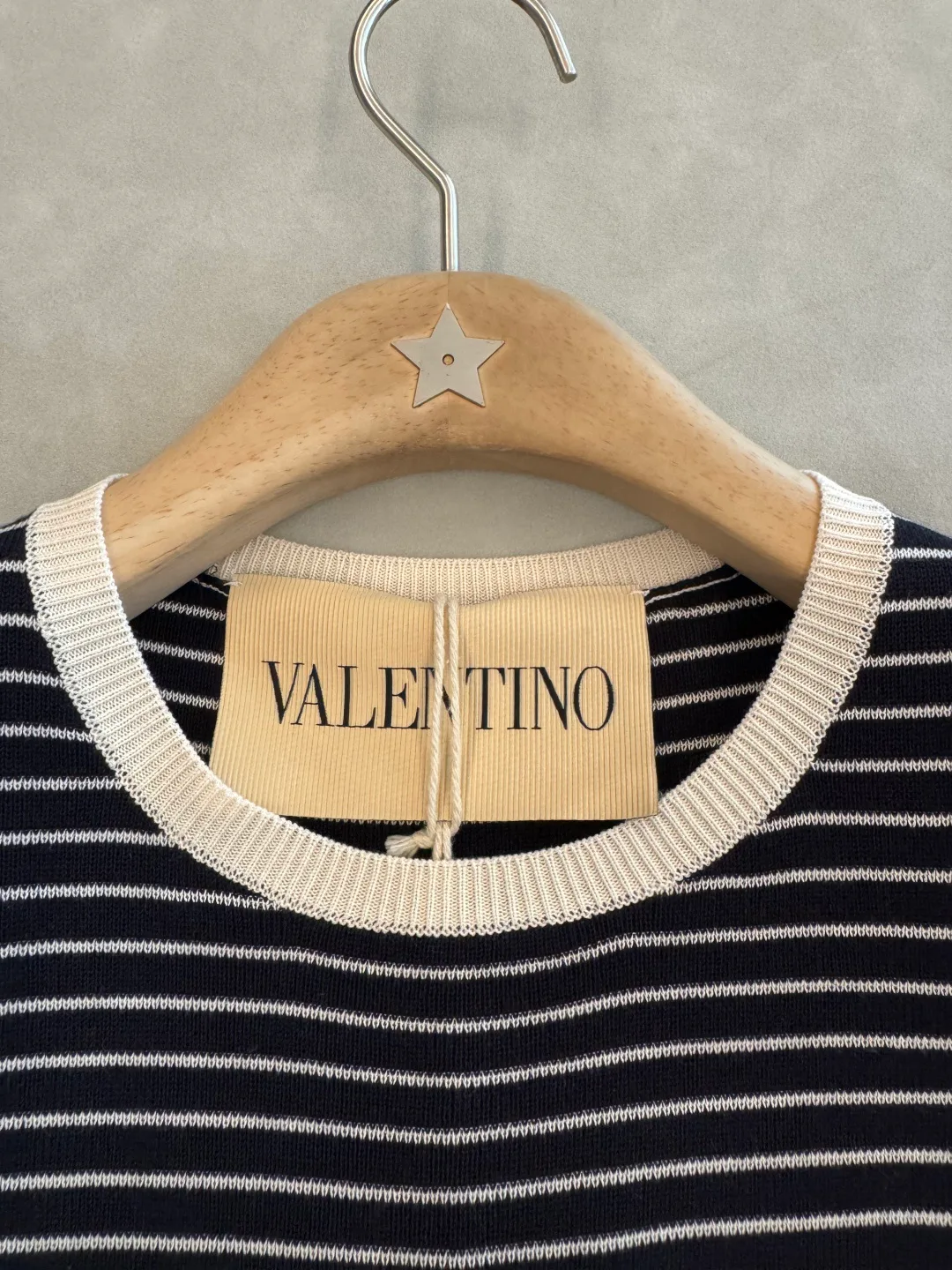 Women's T-Shirts VALENTINO 17463257