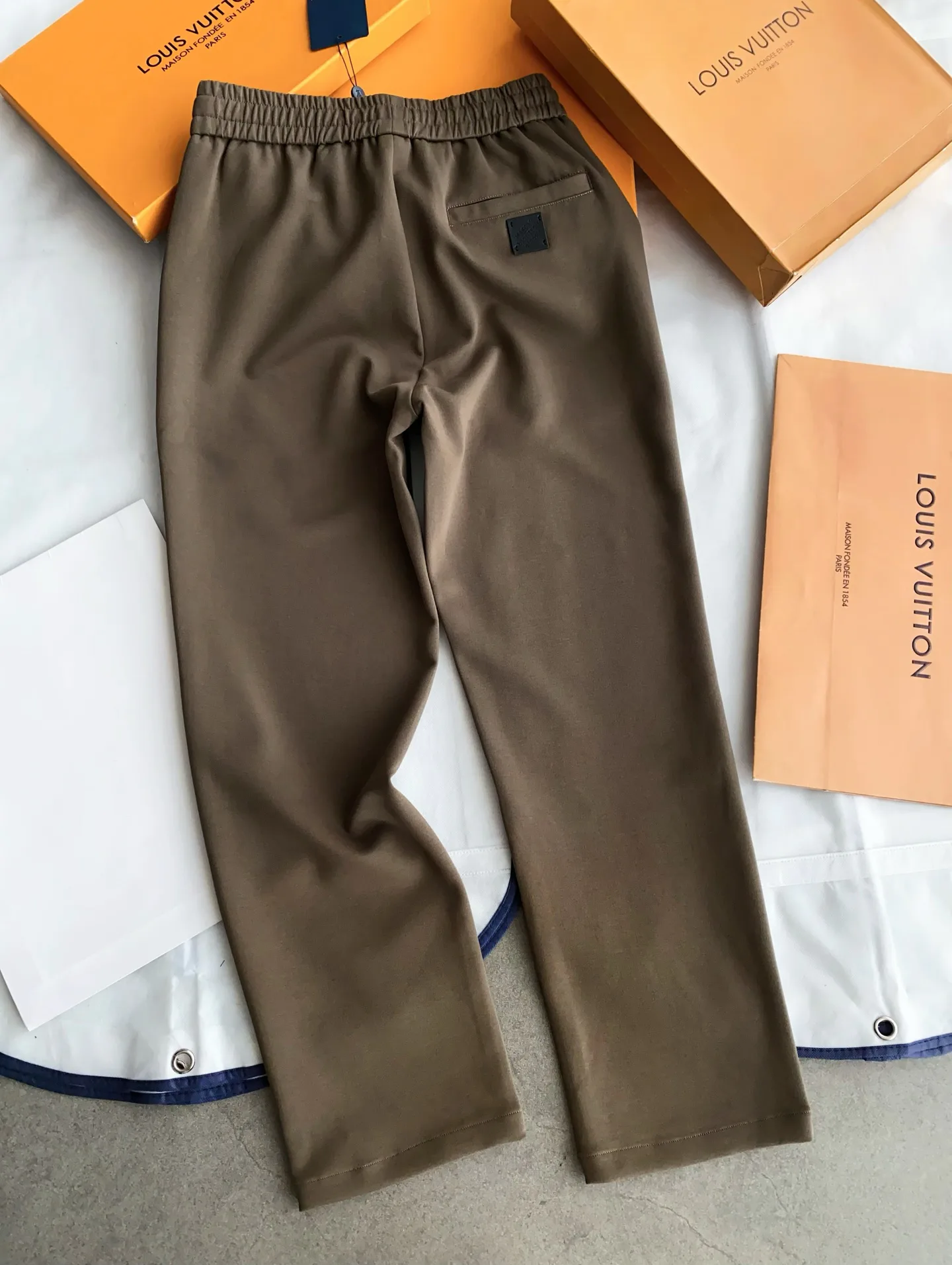 Men's Trousers LOUIS VUITTON 18469133