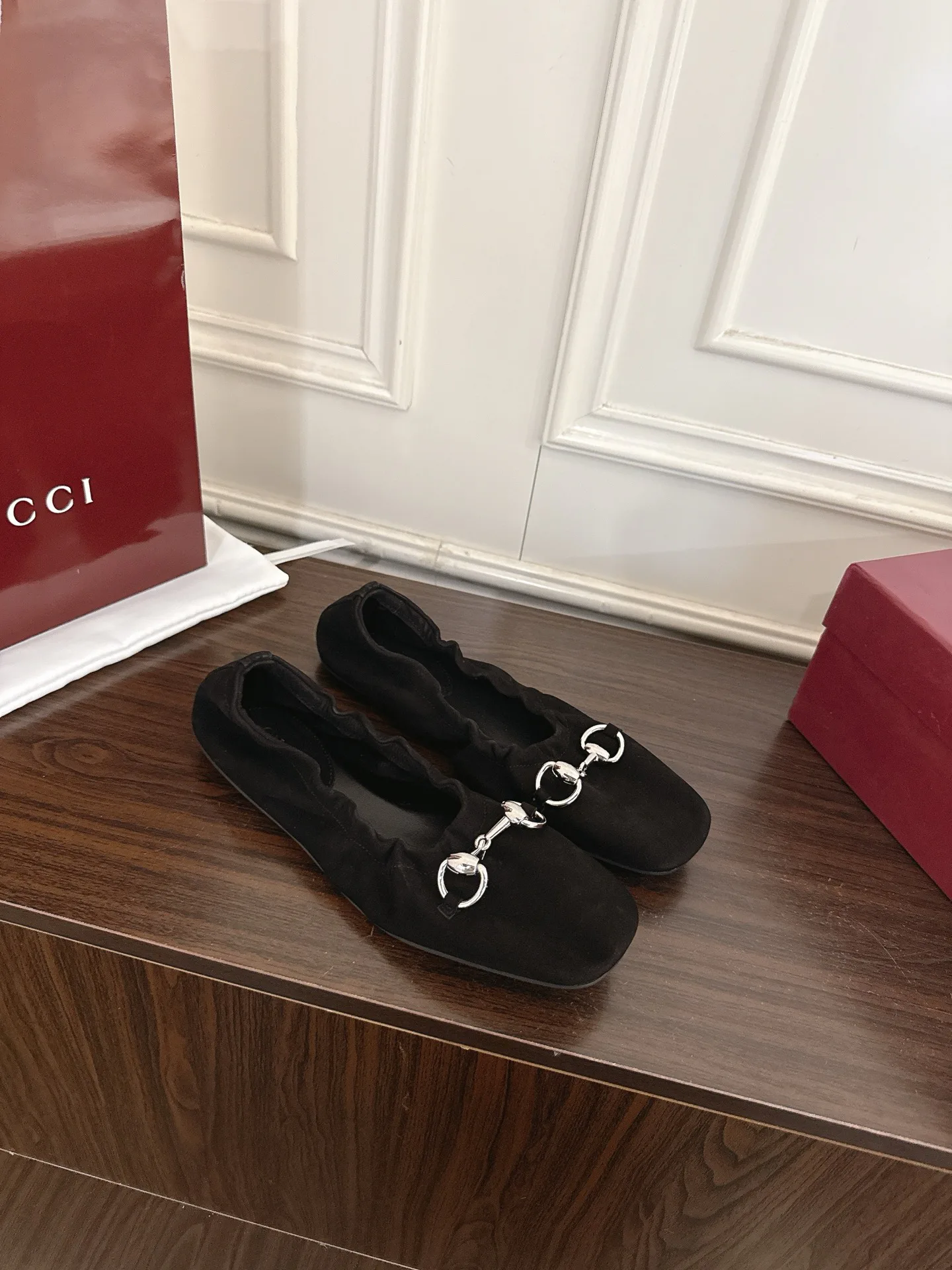 Women's Ballet Flats GUCCI 18135526