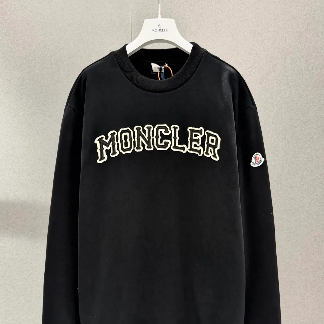 Men's Sweatshirts And Hoodies MONCLER 18227918