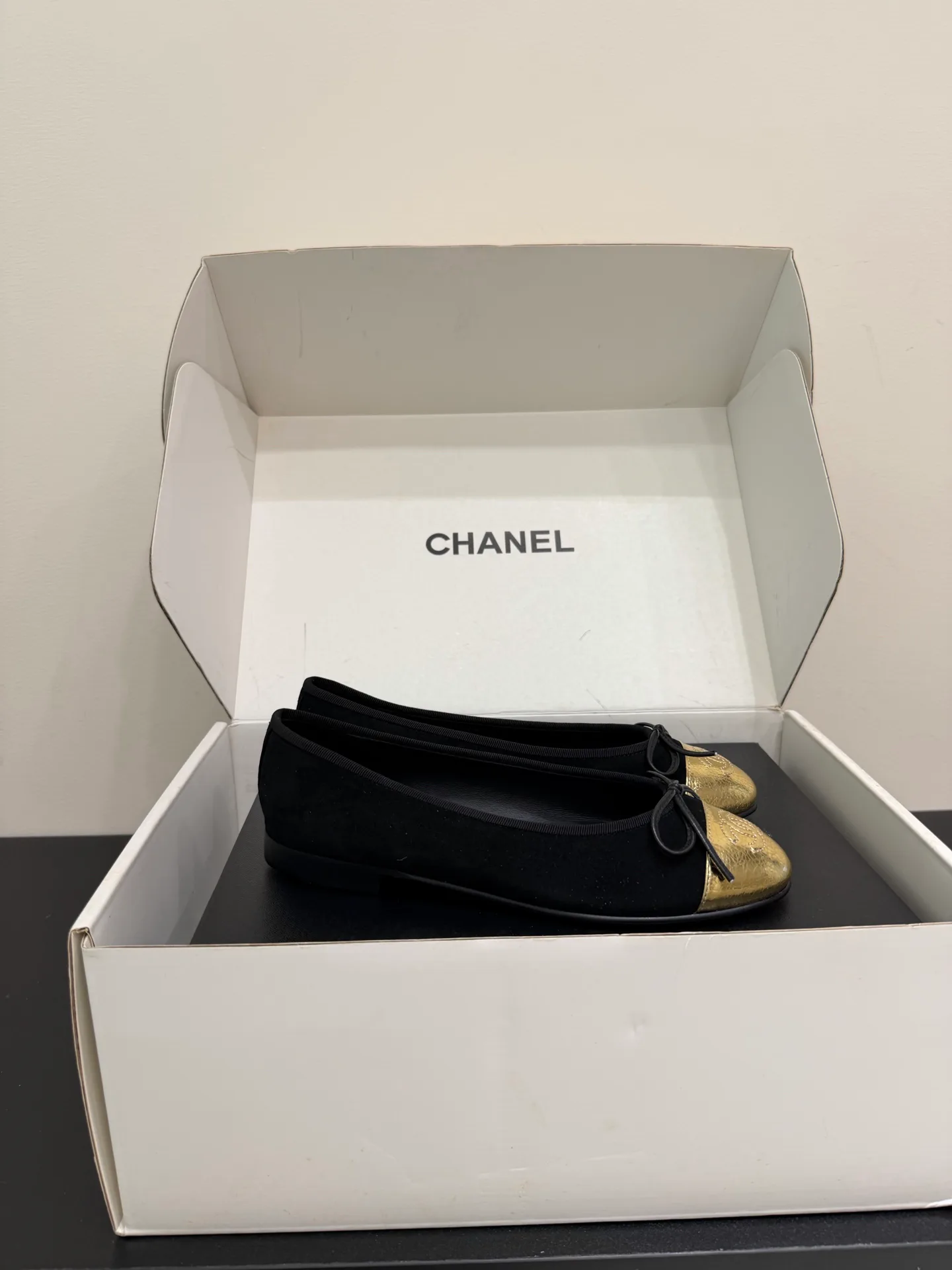 Women's Ballet Flats CHANEL 18080149