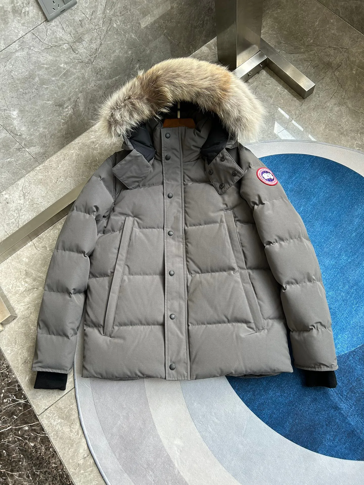 Men's Jackets And Down Jackets CANADA GOOSE 18111617