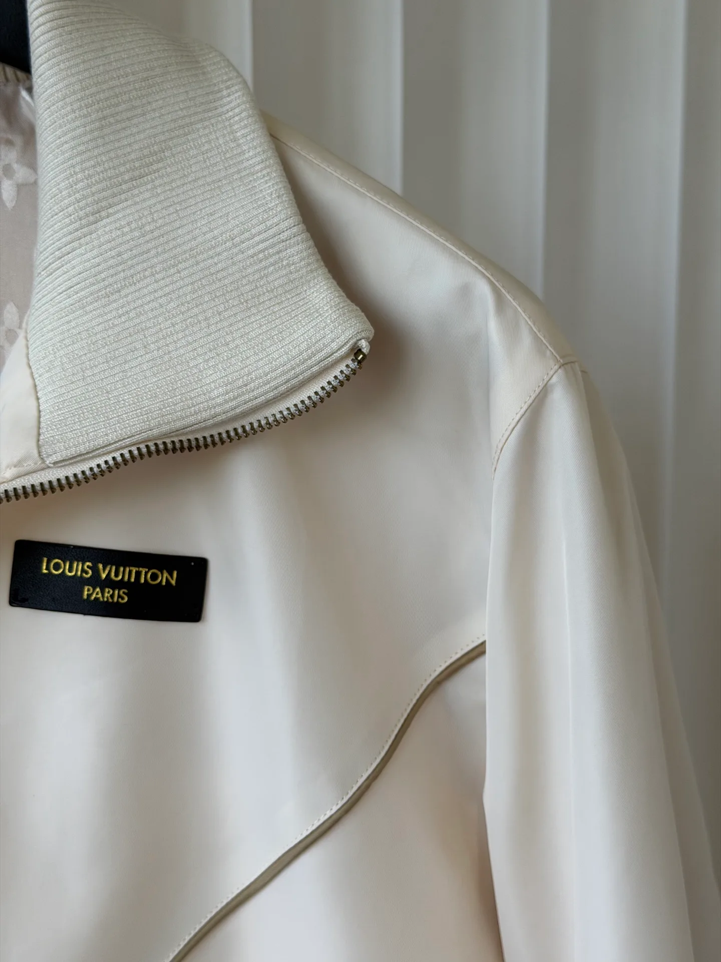 Women's Jackets And Down Jackets LOUIS VUITTON 17950103