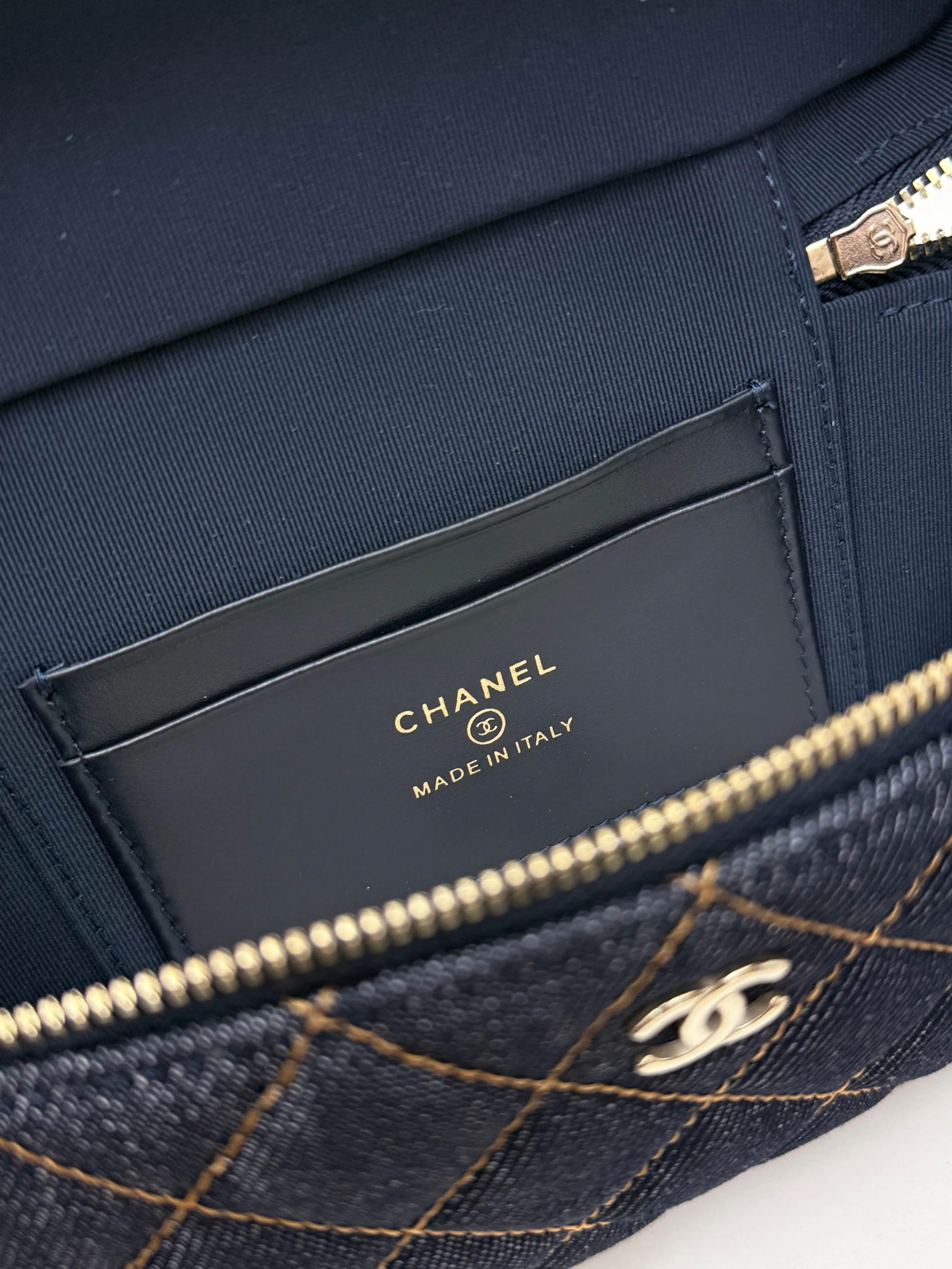 Women's Classic Handbags CHANEL 17949107