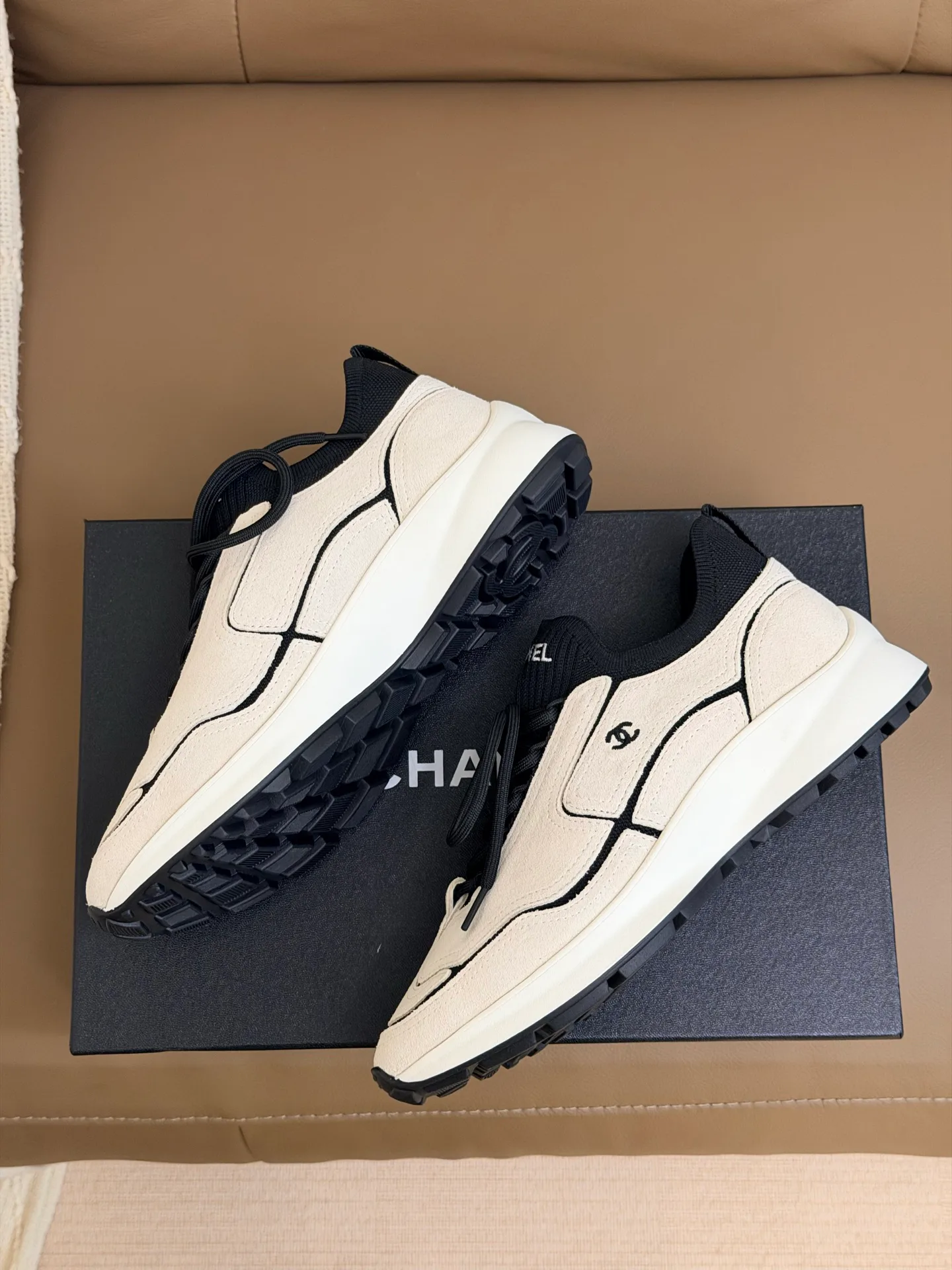 Women's Sneakers CHANEL 17510608