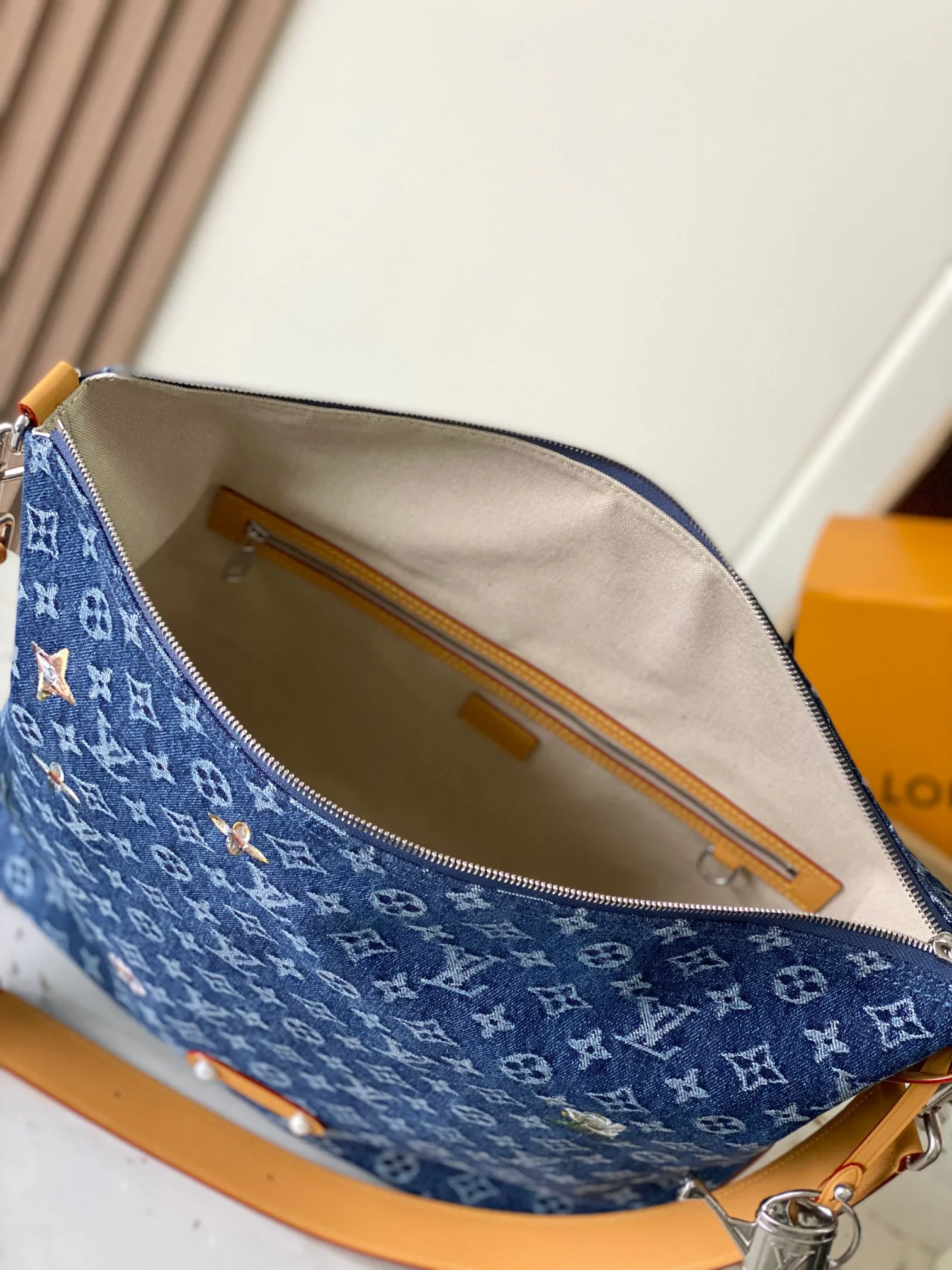 Women's Classic Handbags LOUIS VUITTON 17979949