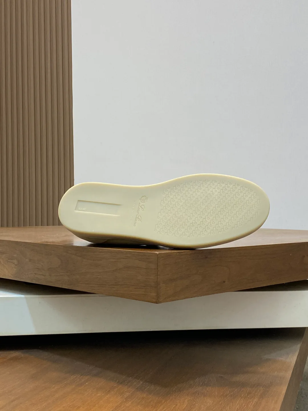 Men's Sneakers LORO PIANA 18078929
