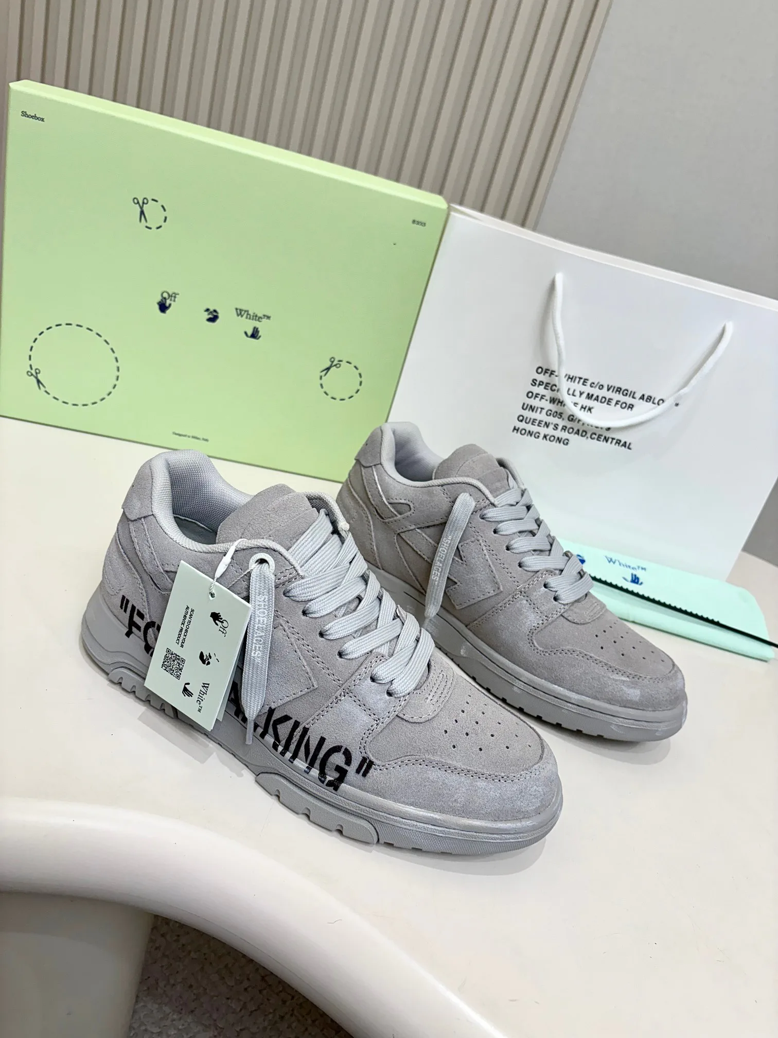 Women's Sneakers OFF-WHITE 18437417