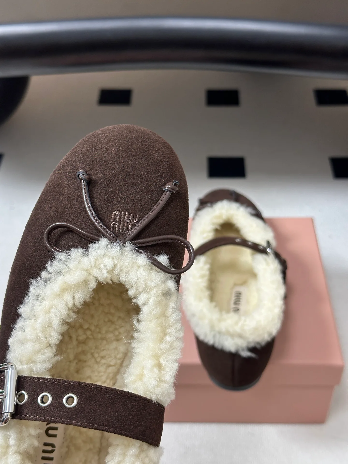 Women's Ballet Flats MIU MIU 18041524