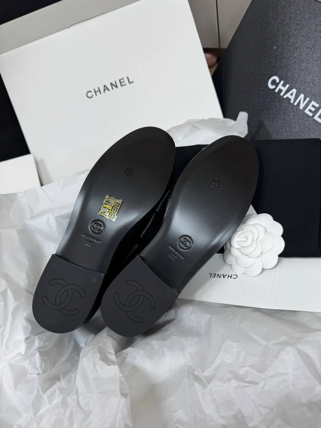 Women's Loafers And Moccasins CHANEL 17812030