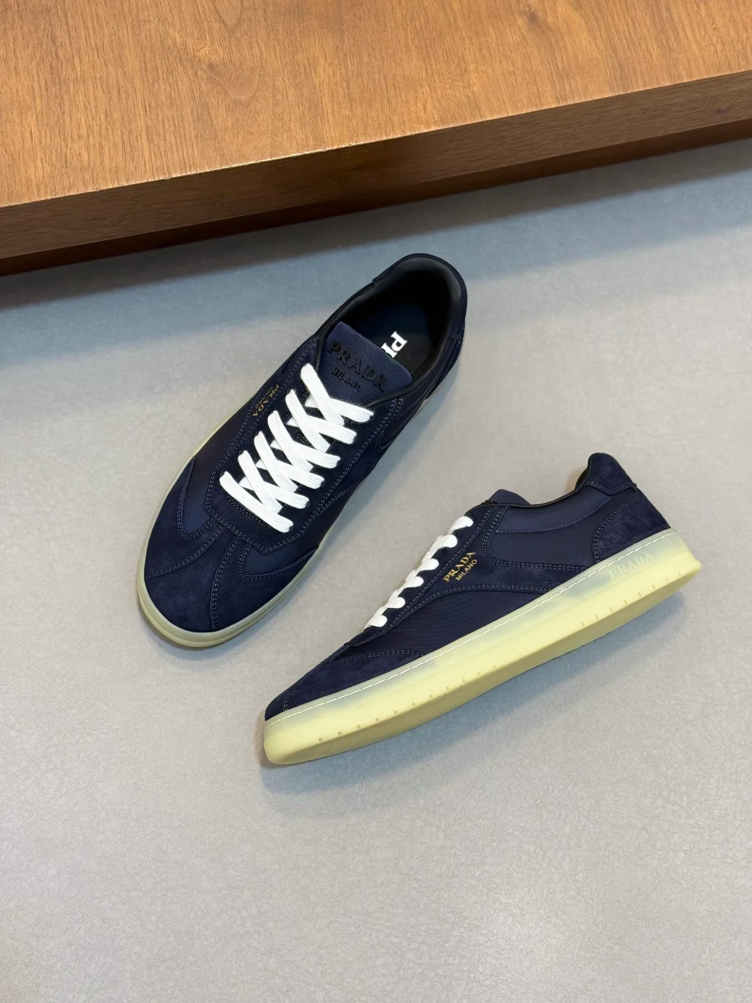 Men's Sneakers PRADA 17809351