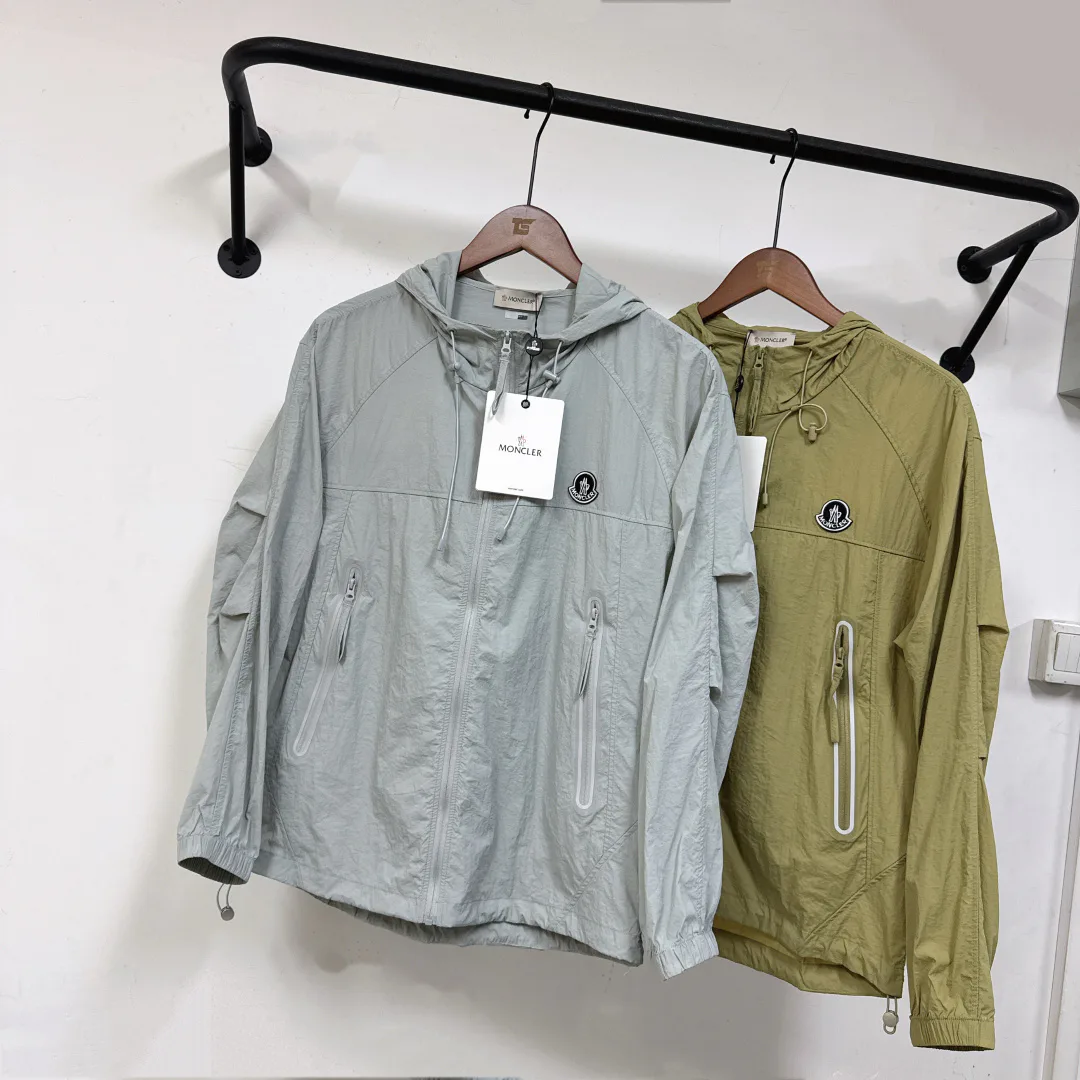 Men's Jackets And Down Jackets MONCLER 17286060