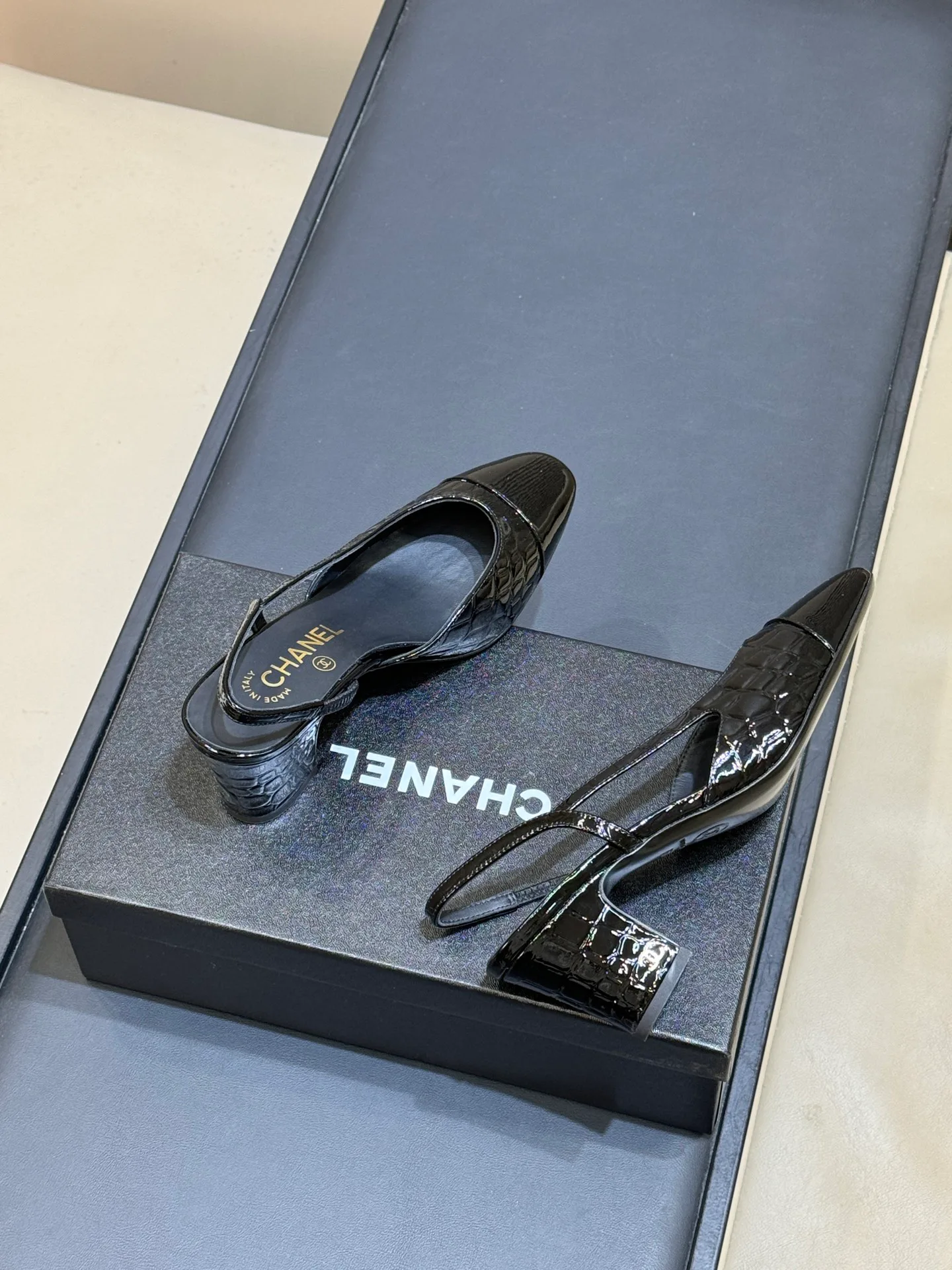 Women's Heels CHANEL 18073198