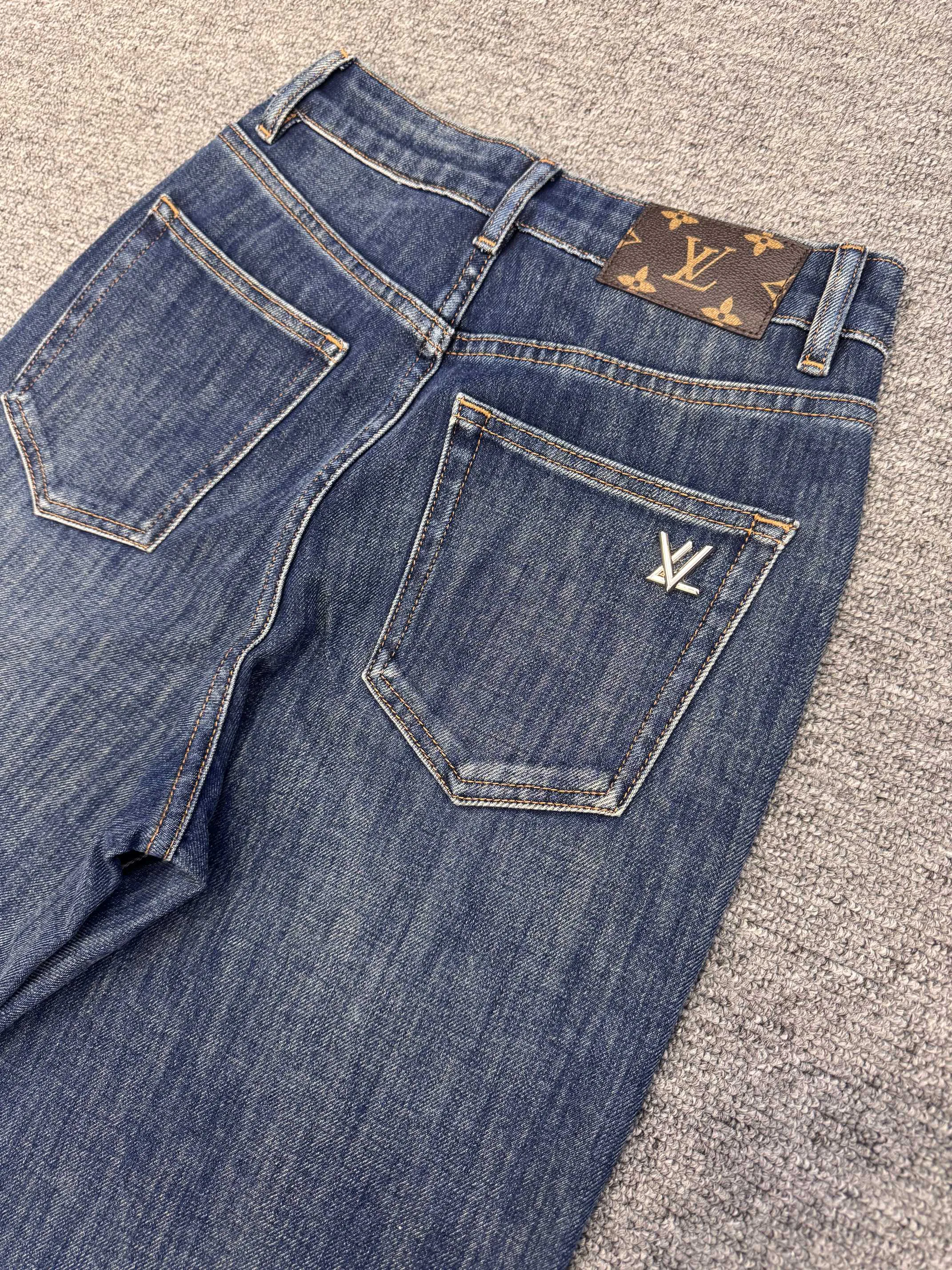 Women's Jeans LOUIS VUITTON 17908328