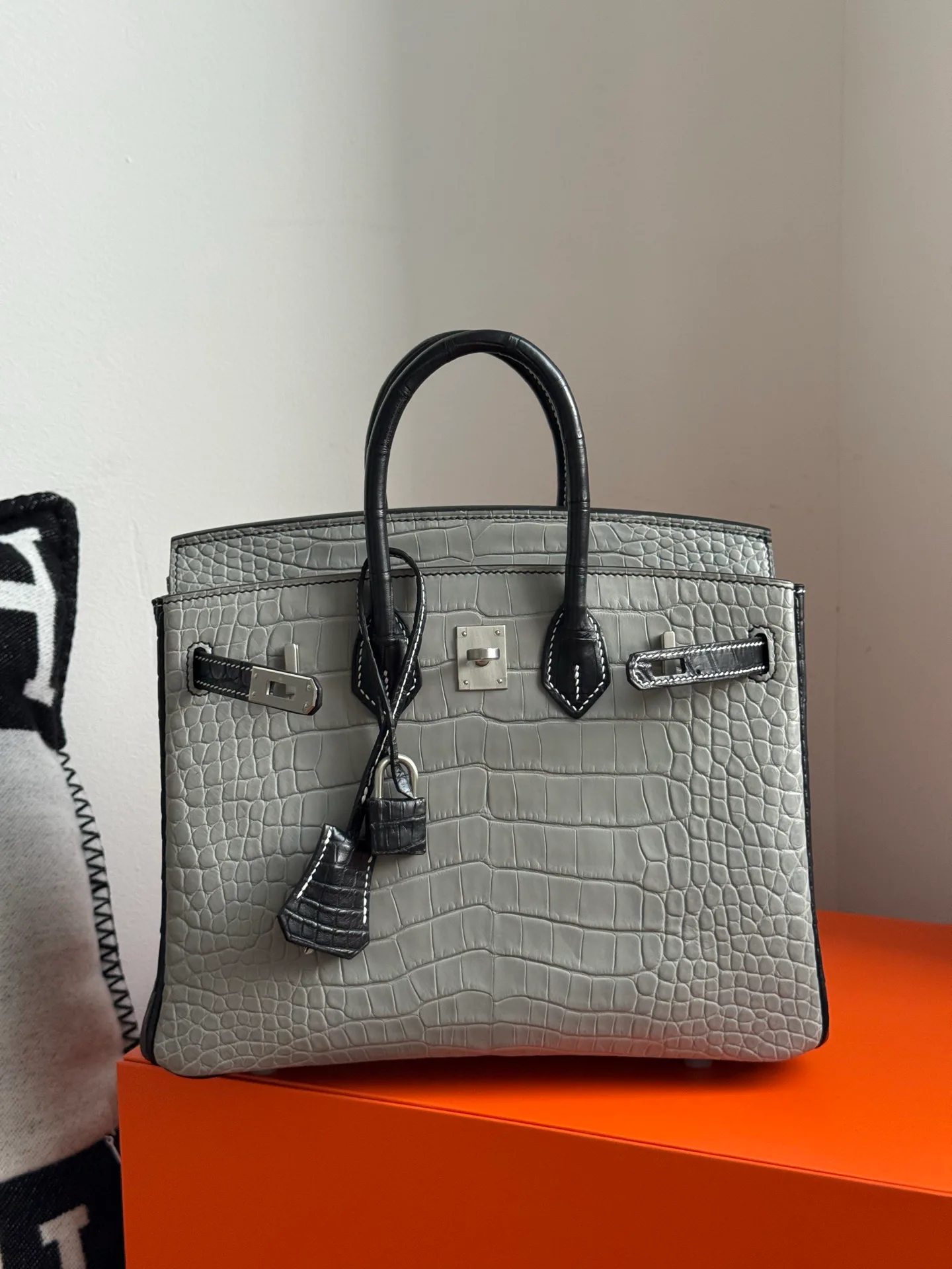 Women's Classic Handbags HERMES 17851344