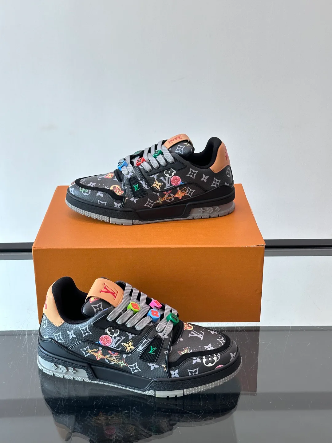 Men's Sneakers LOUIS VUITTON 18400624