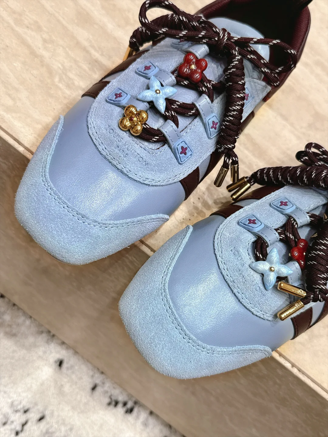 Women's Sneakers LOUIS VUITTON 18091986