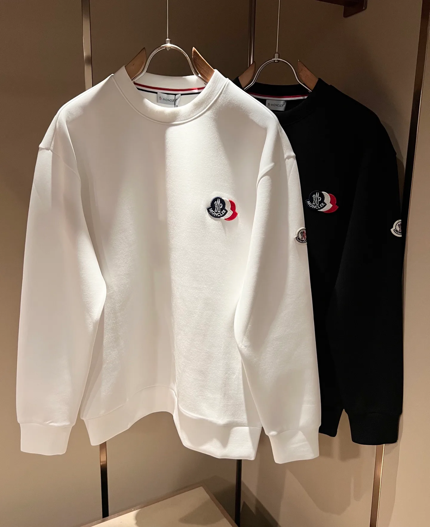 Men's Sweatshirts And Hoodies MONCLER 18080860