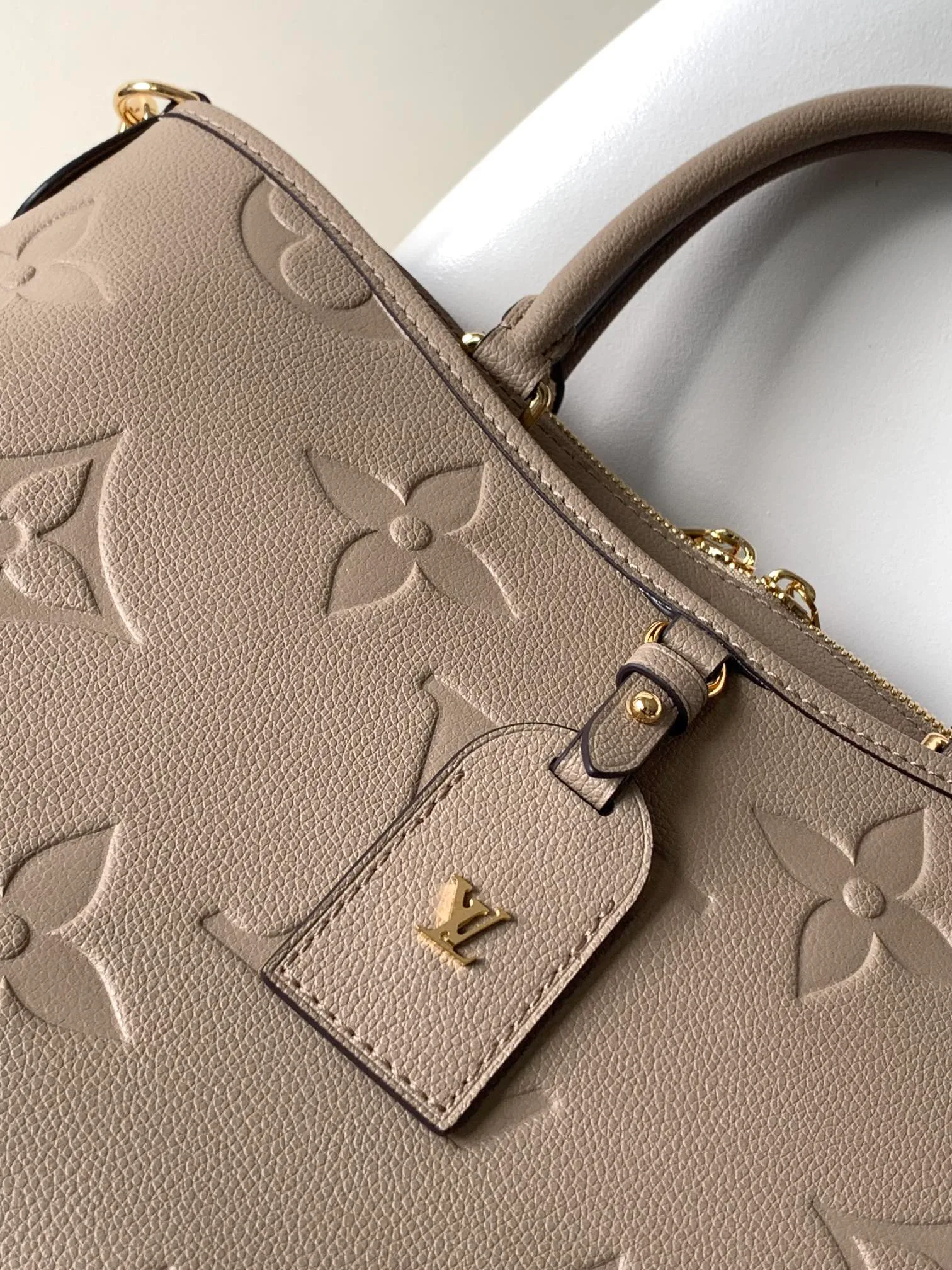 Women's Classic Handbags LOUIS VUITTON 17949192