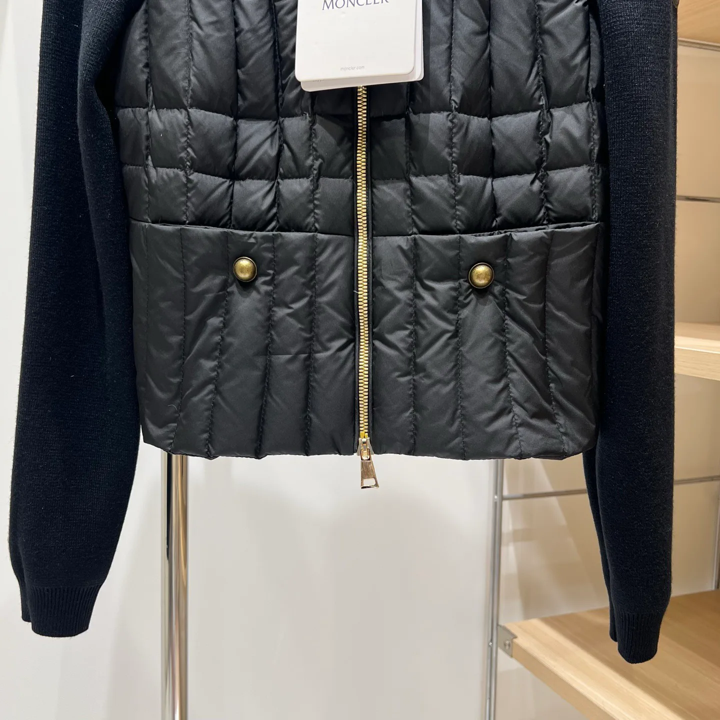 Women's Jackets And Down Jackets MONCLER 18174917