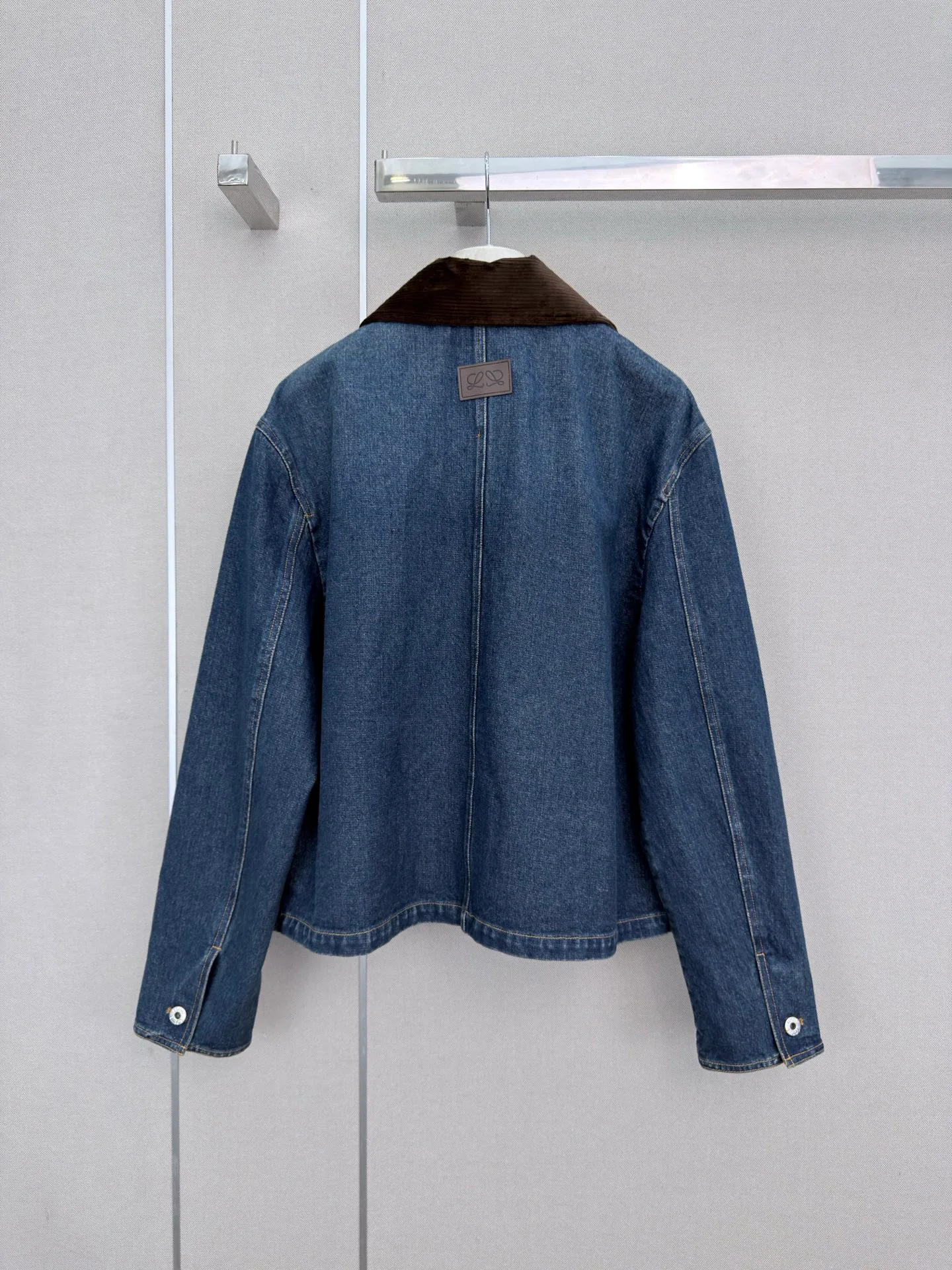Women's Jackets And Down Jackets LOEWE 18108039