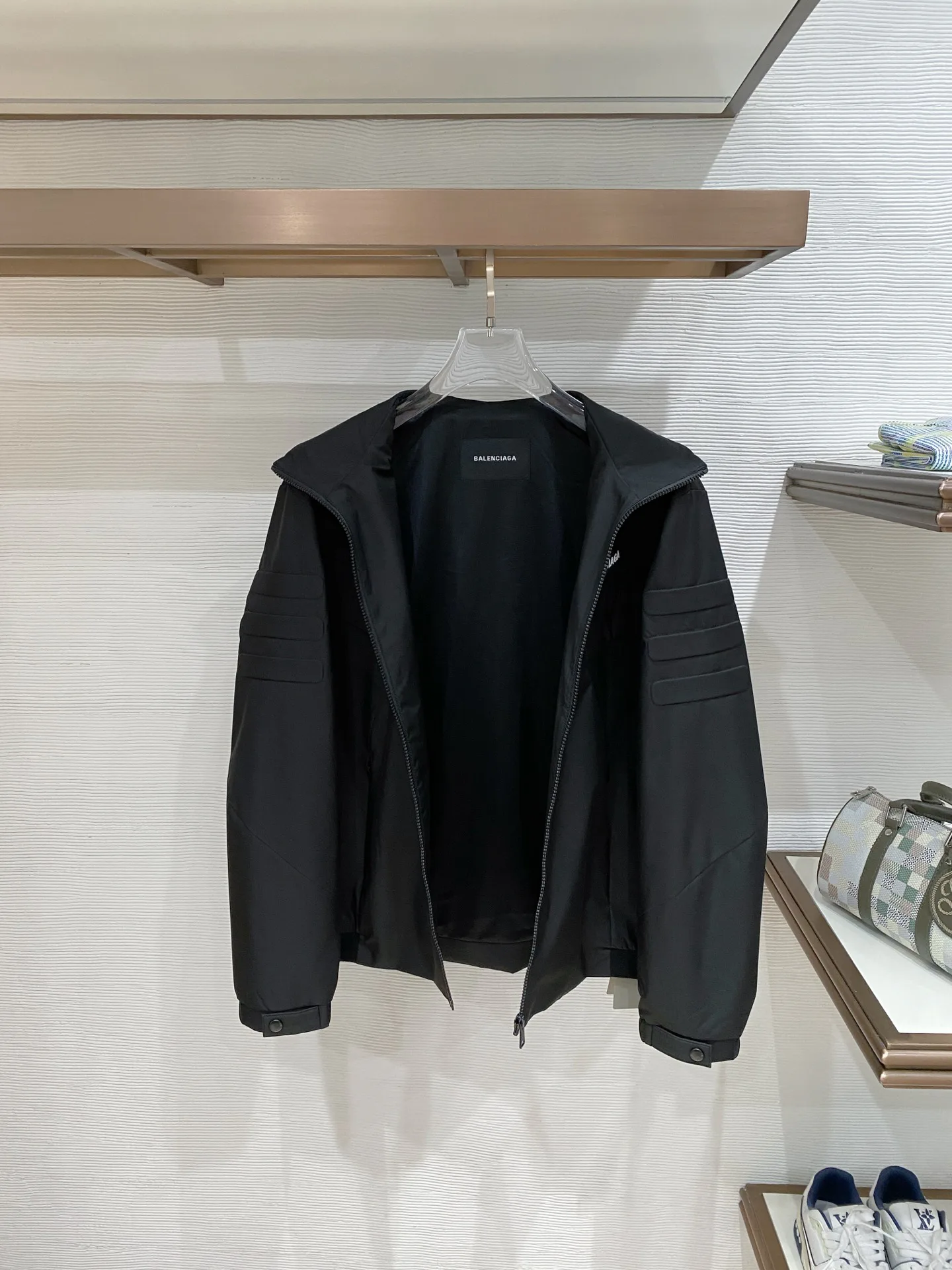 Men's Jackets And Down Jackets BALENCIAGA 18140563