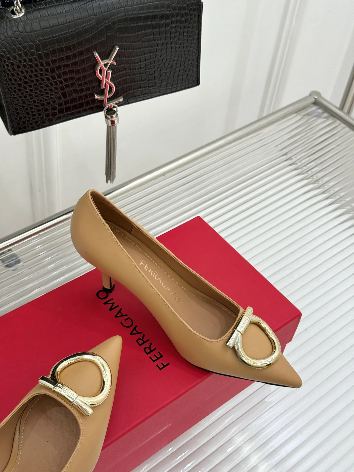Women's Heels SALVATORE FERRAGAMO 18104109