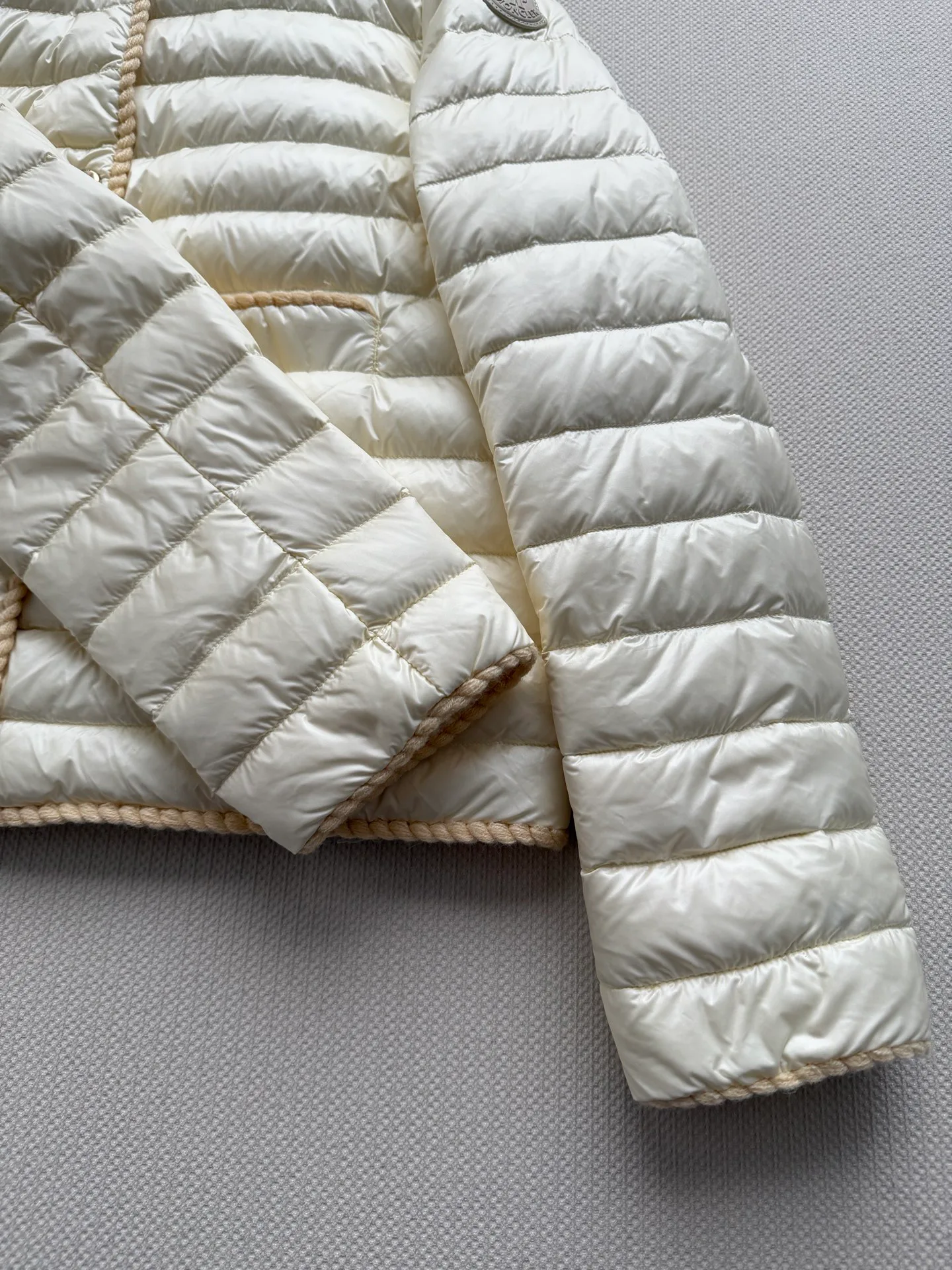 Women's Jackets And Down Jackets MONCLER 17897233