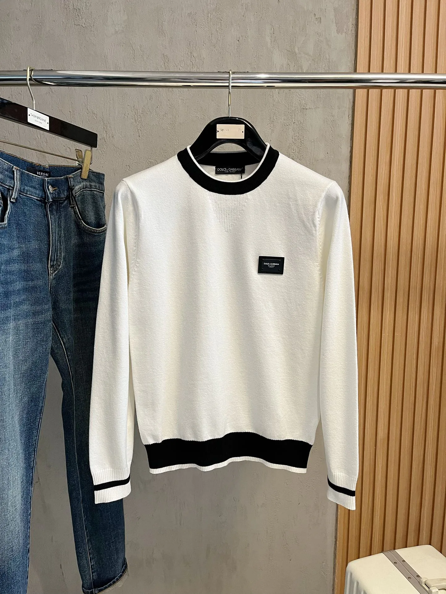 Men's Jumpers And Sweaters DOLCE & GABBANA 18098186