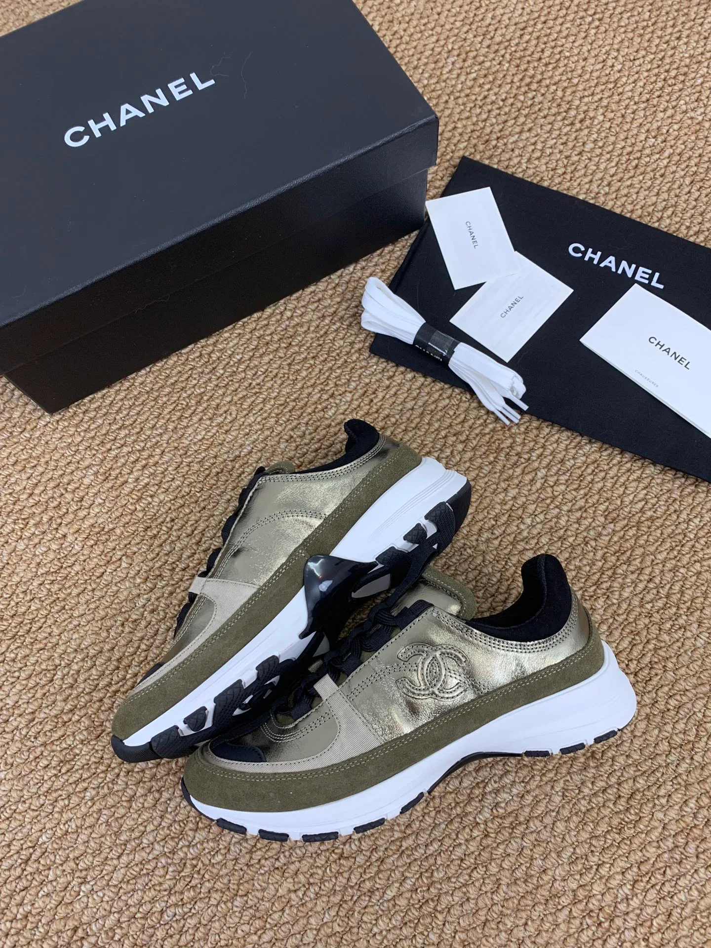 Women's Sneakers CHANEL 17545244