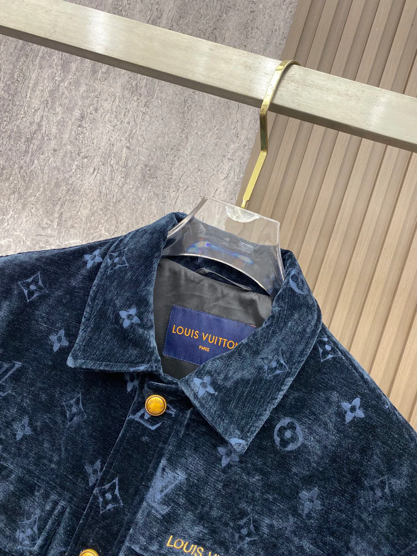 Куртки И Пуховики Мужские Louis Vuitton 18596395