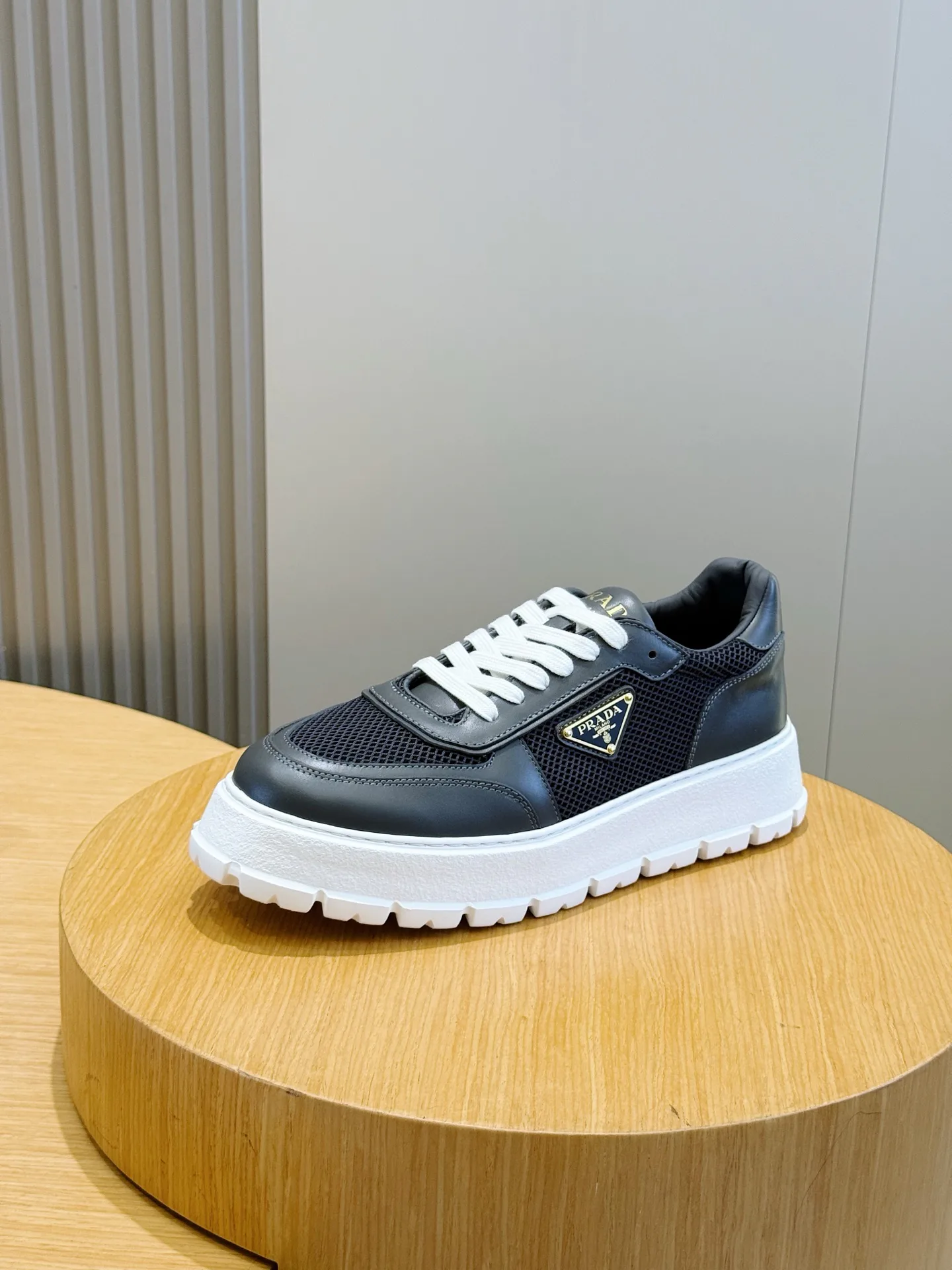 Men's Sneakers PRADA 18101443