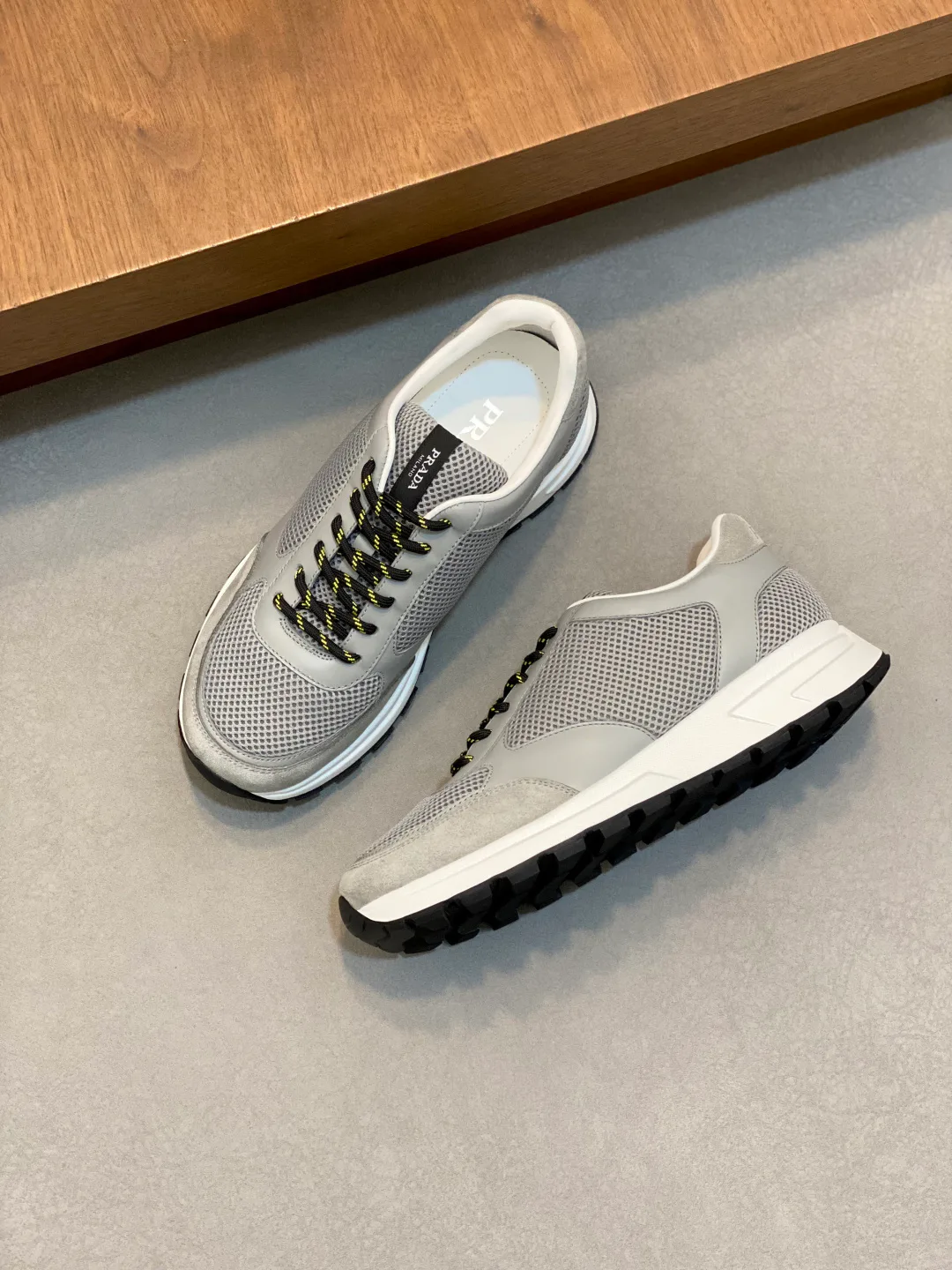 Men's Sneakers PRADA 18079033